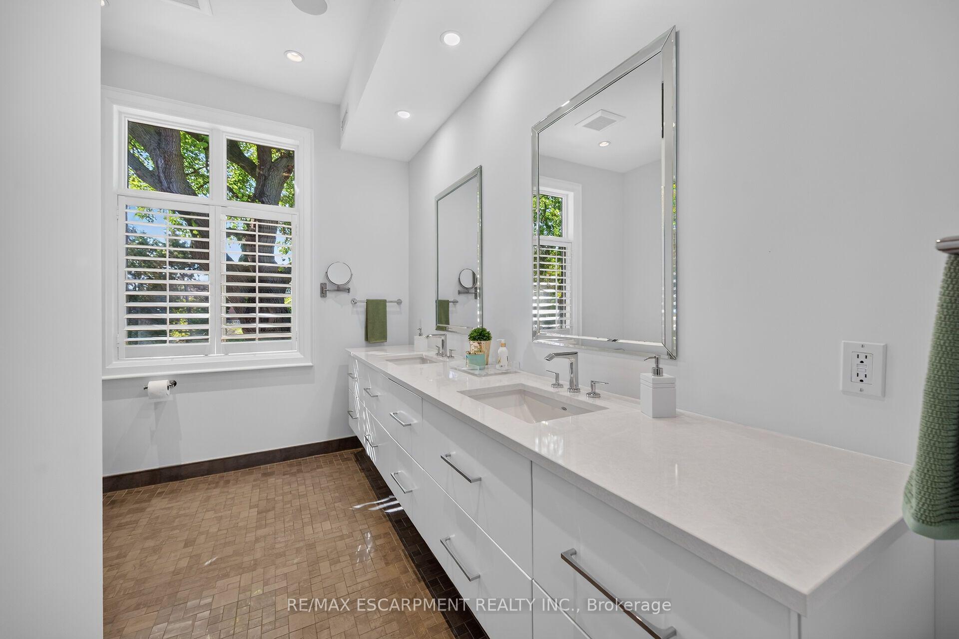 Photo 27 of 244 Mountain Brow Boulevard, Hamilton, Sherwood — HOMEH
