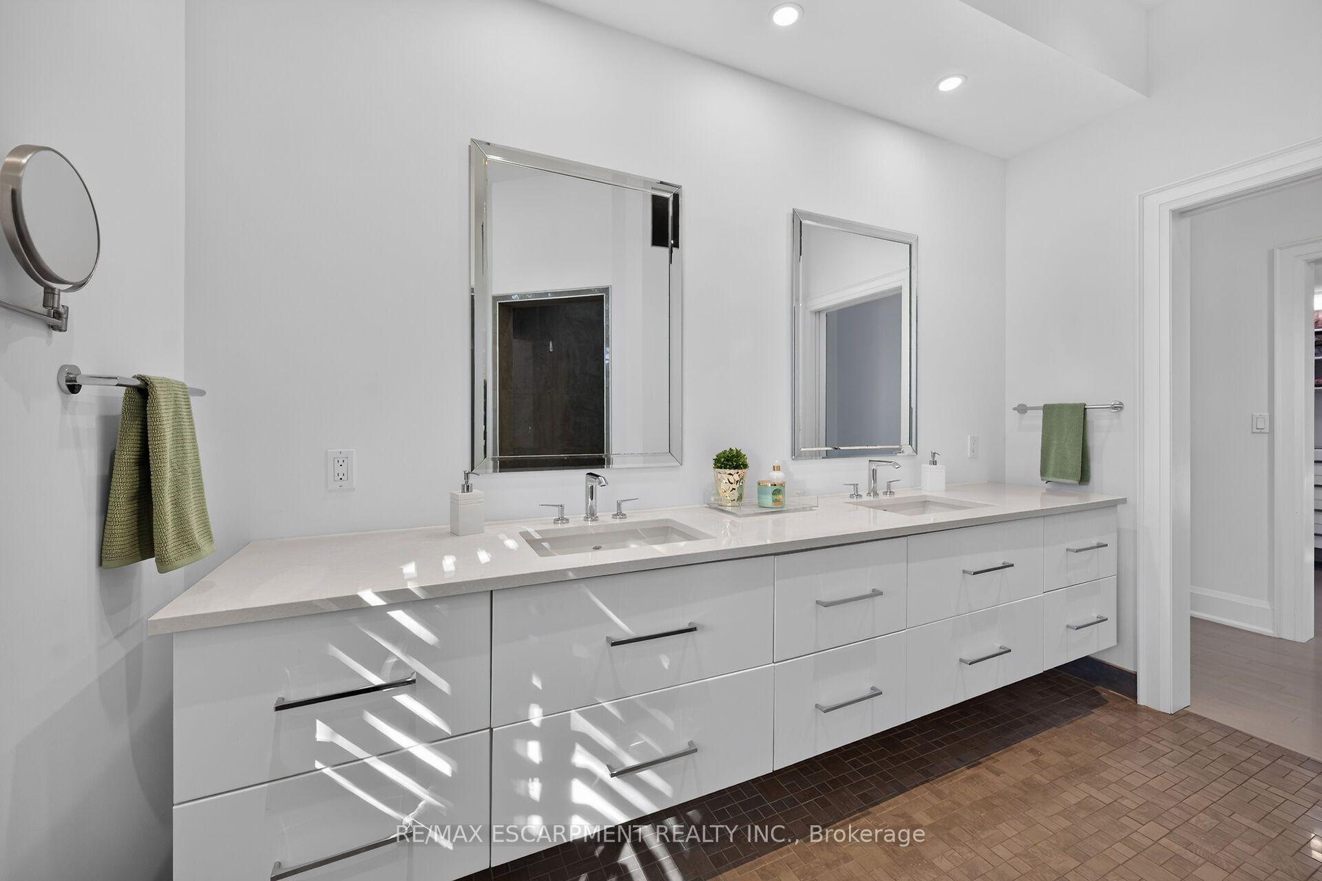 Photo 28 of 244 Mountain Brow Boulevard, Hamilton, Sherwood — HOMEH