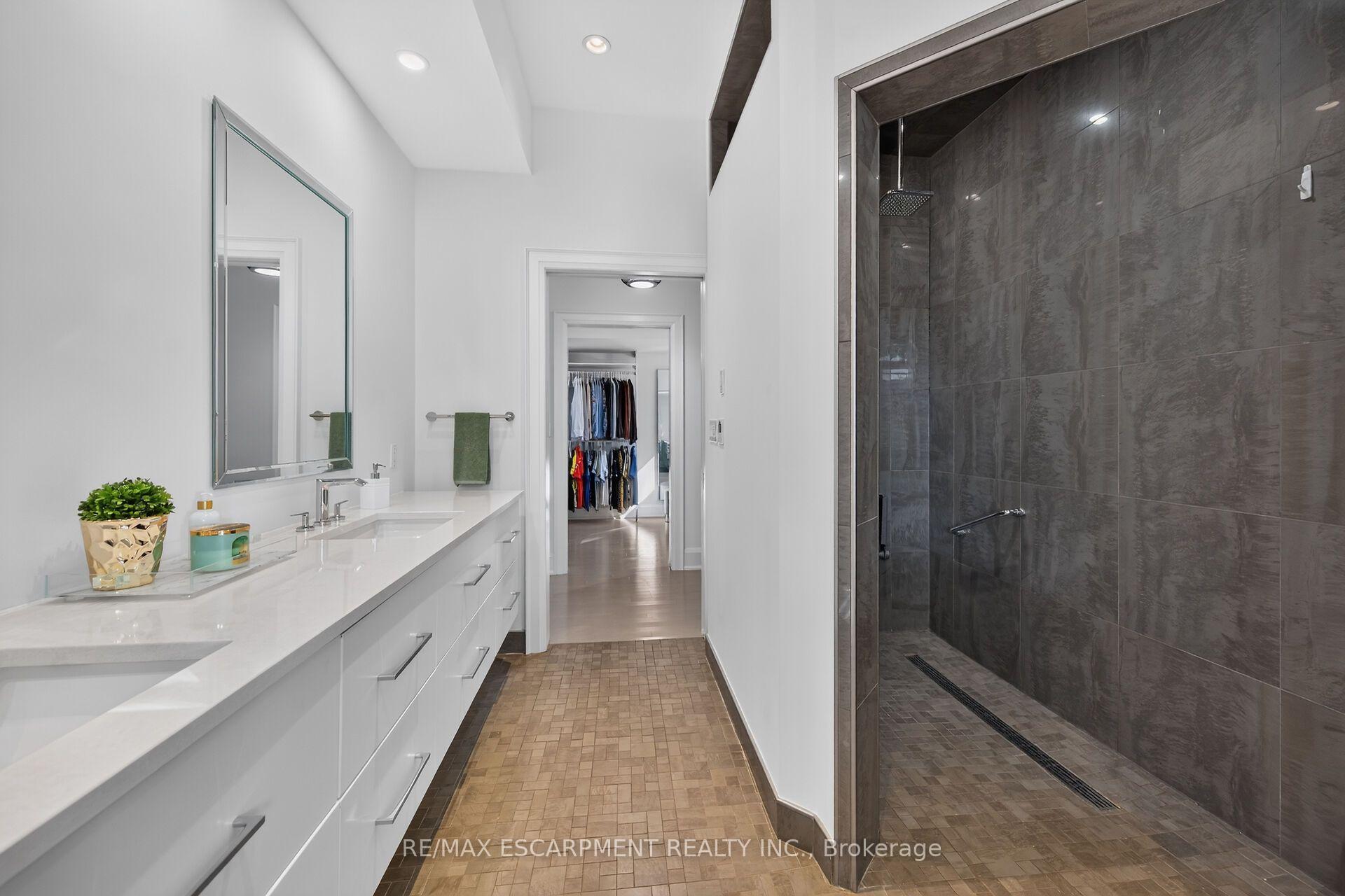 Photo 29 of 244 Mountain Brow Boulevard, Hamilton, Sherwood — HOMEH