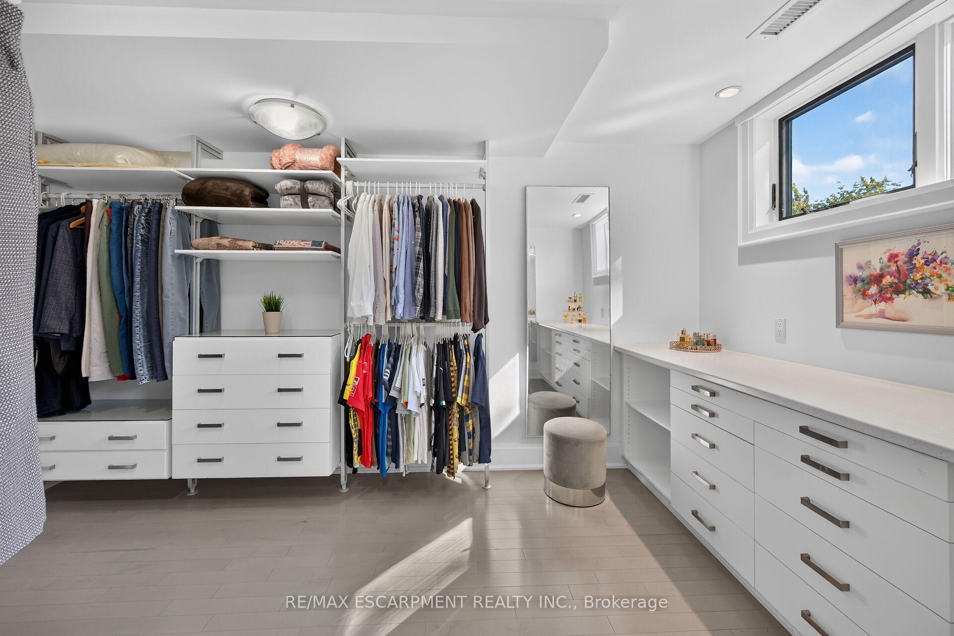 Photo 31 of 244 Mountain Brow Boulevard, Hamilton, Sherwood — HOMEH