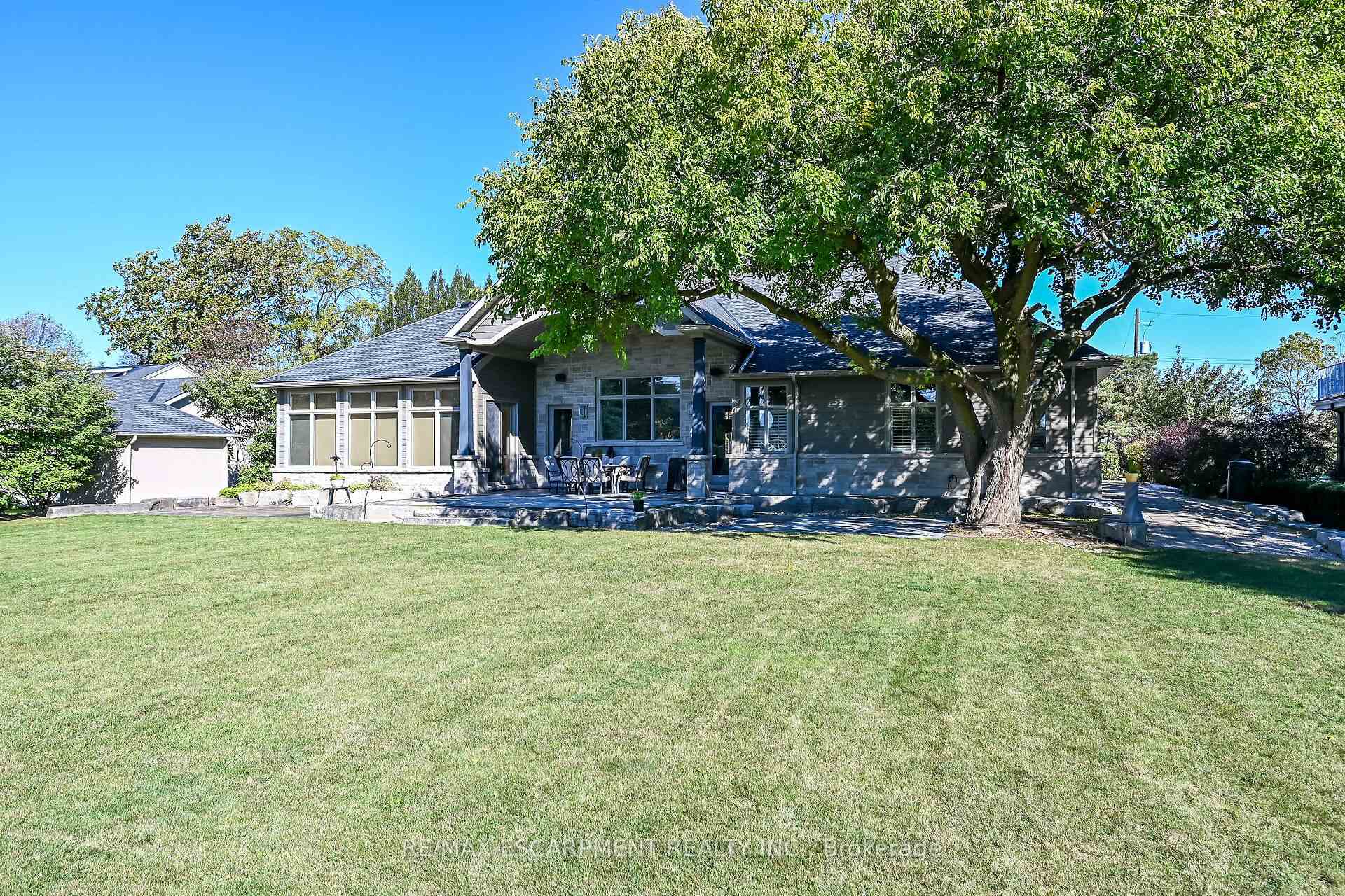 Photo 43 of 244 Mountain Brow Boulevard, Hamilton, Sherwood — HOMEH