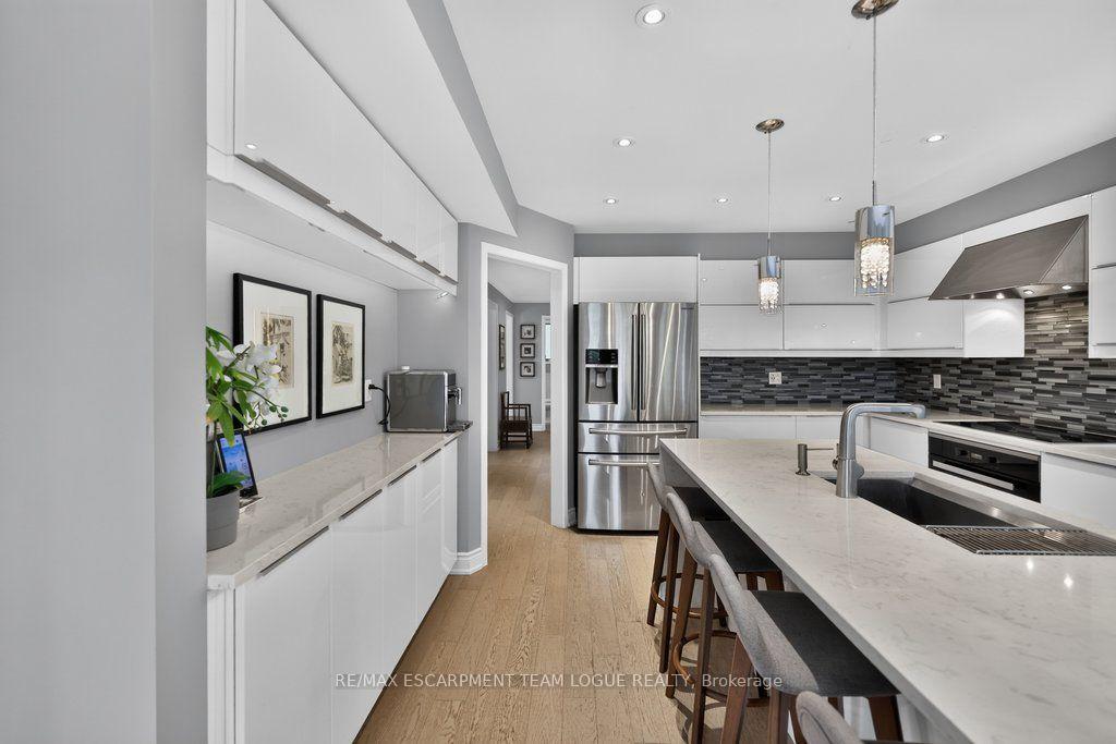 Photo 12 of 4139 Millcroft Park Drive, Burlington, Rose — HOMEH