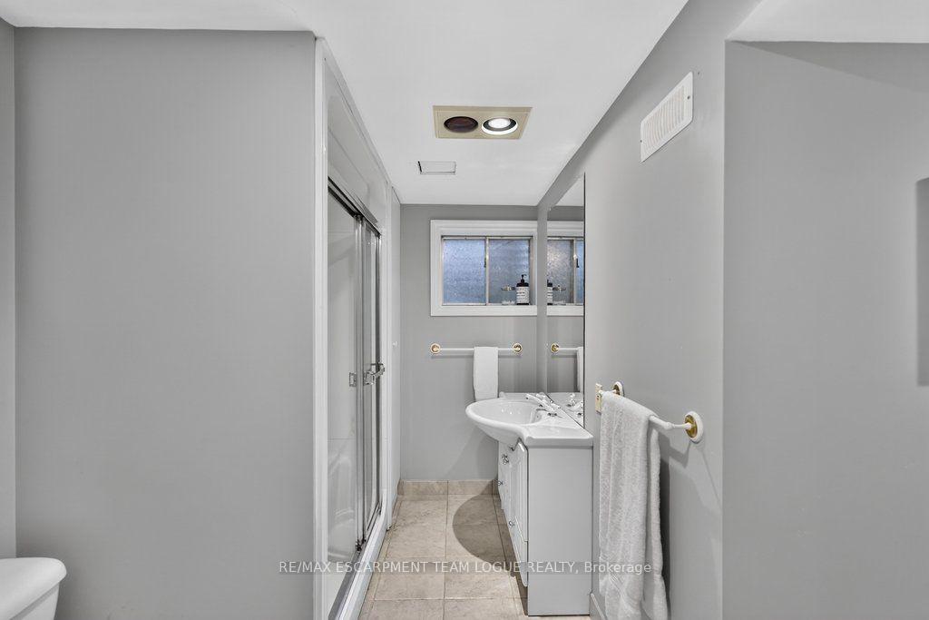 Photo 38 of 4139 Millcroft Park Drive, Burlington, Rose — HOMEH