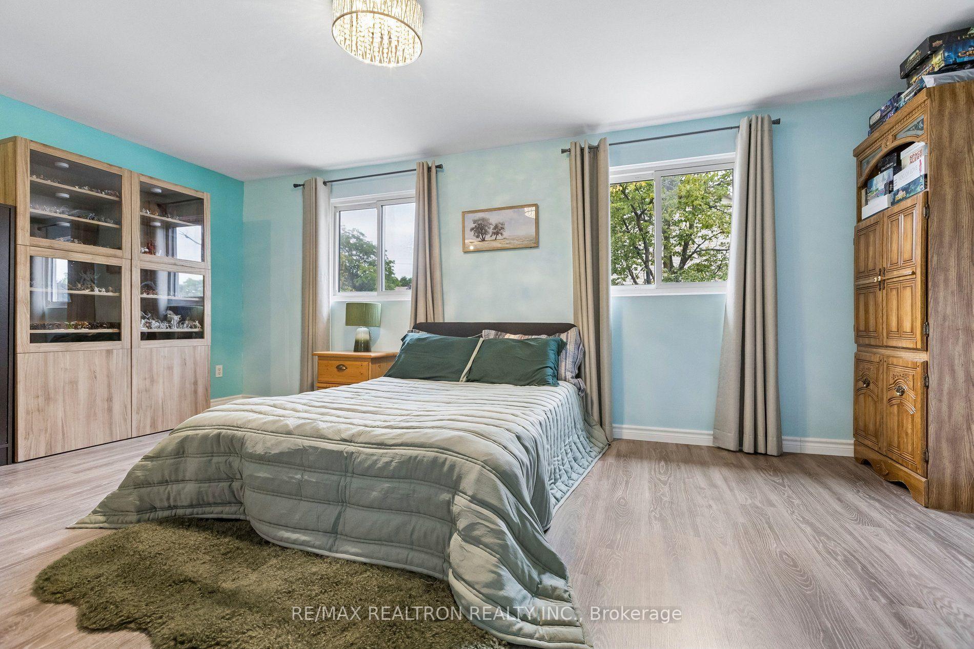 Photo 20 of 298D Bluevale Street N, Waterloo, Lincoln Heights — HOMEH