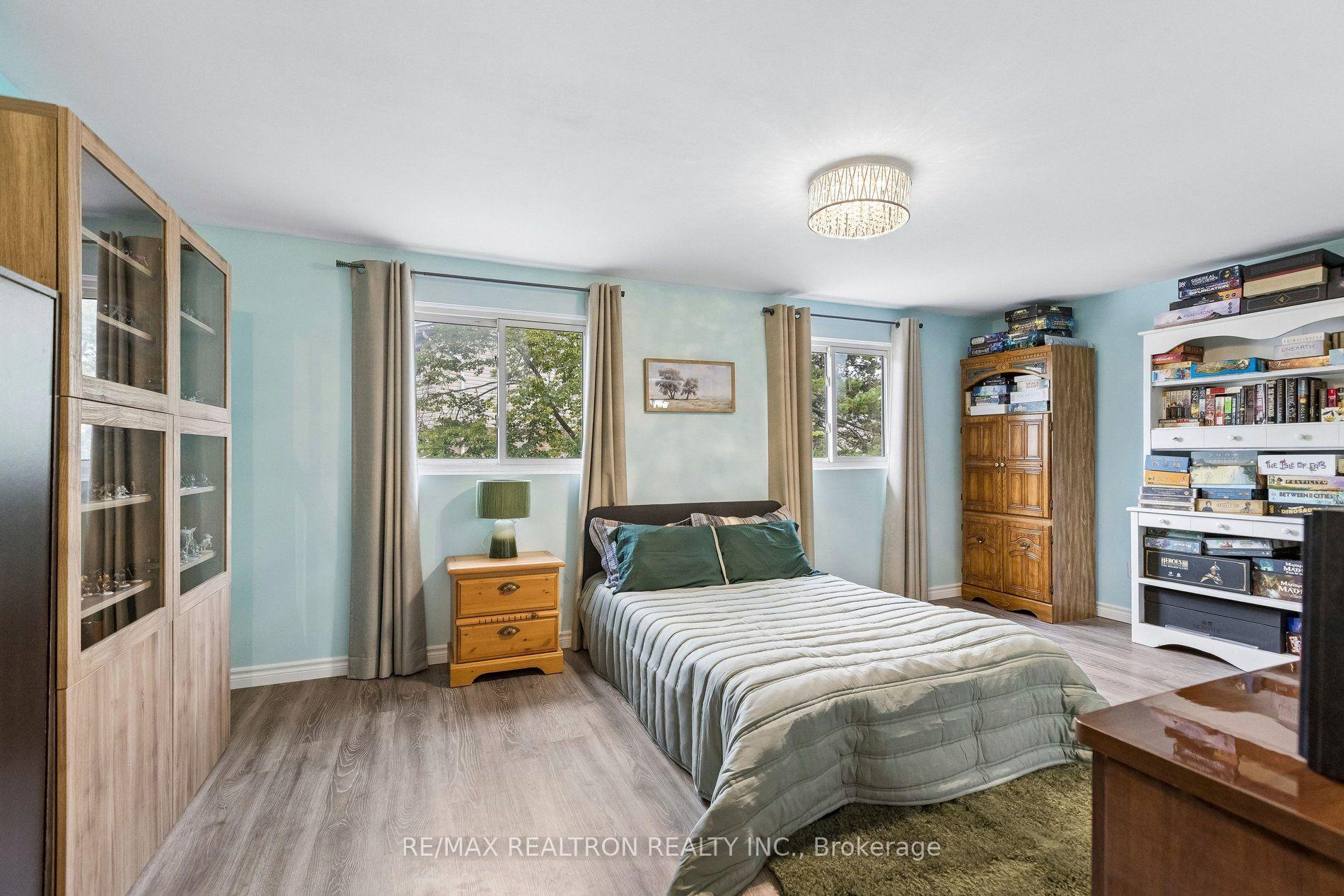 Photo 23 of 298D Bluevale Street N, Waterloo, Lincoln Heights — HOMEH