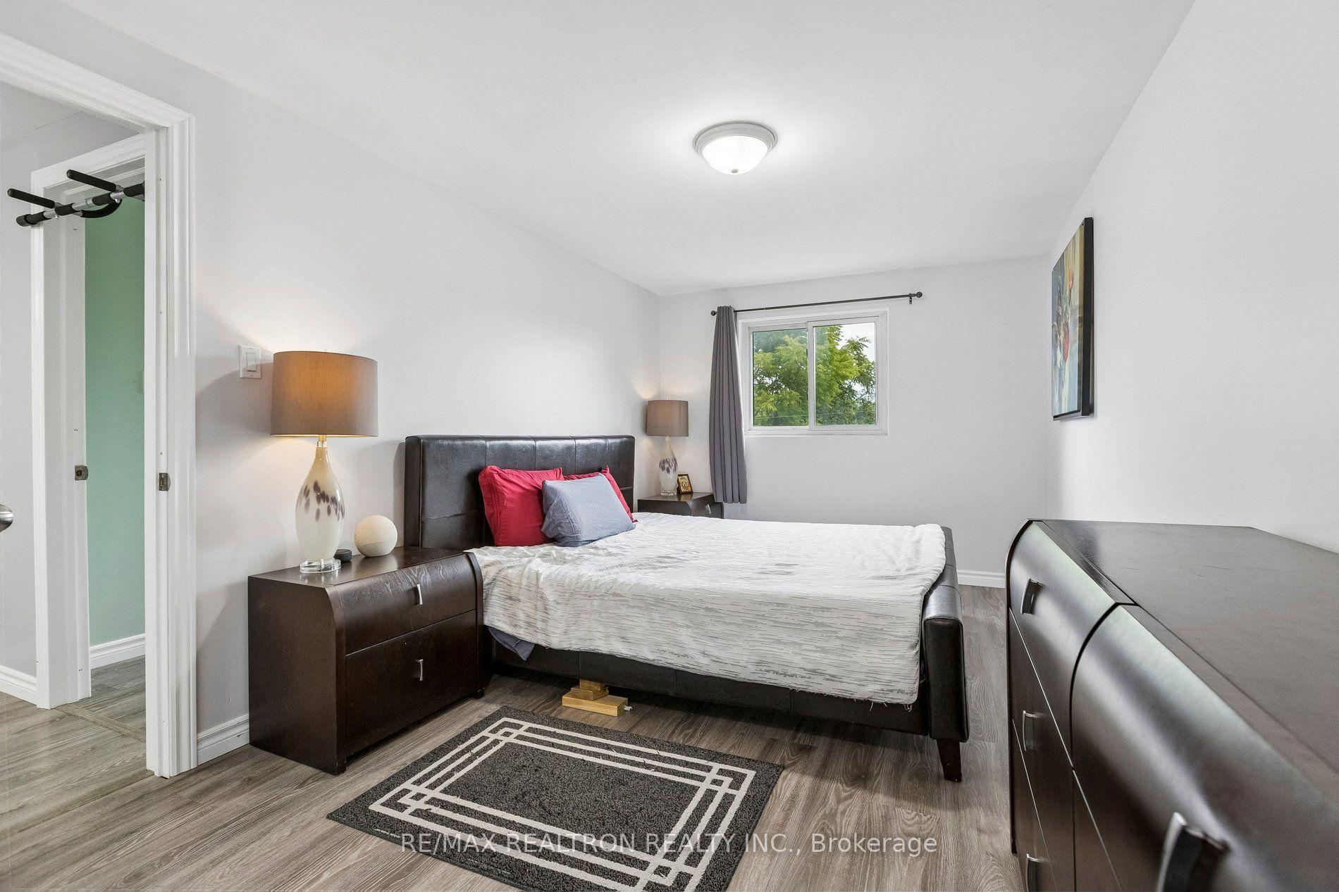 Photo 27 of 298D Bluevale Street N, Waterloo, Lincoln Heights — HOMEH