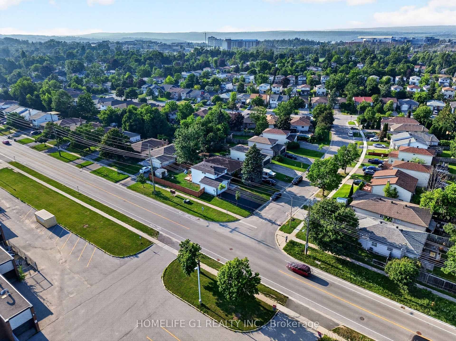 Photo 5 of 2 Fletcher Drive, Barrie, Grove East — HOMEH