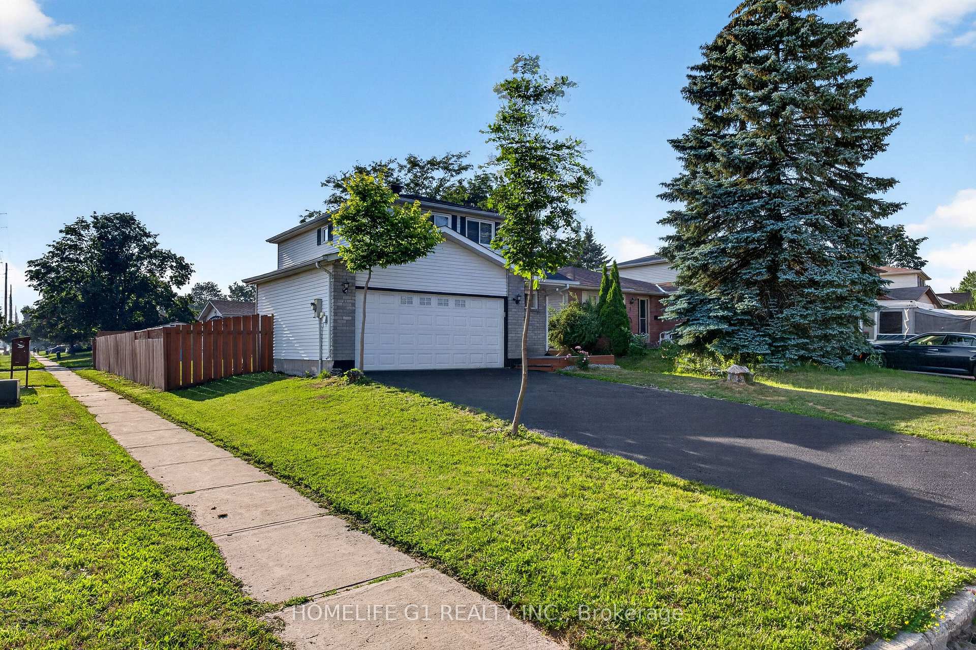 Photo 8 of 2 Fletcher Drive, Barrie, Grove East — HOMEH