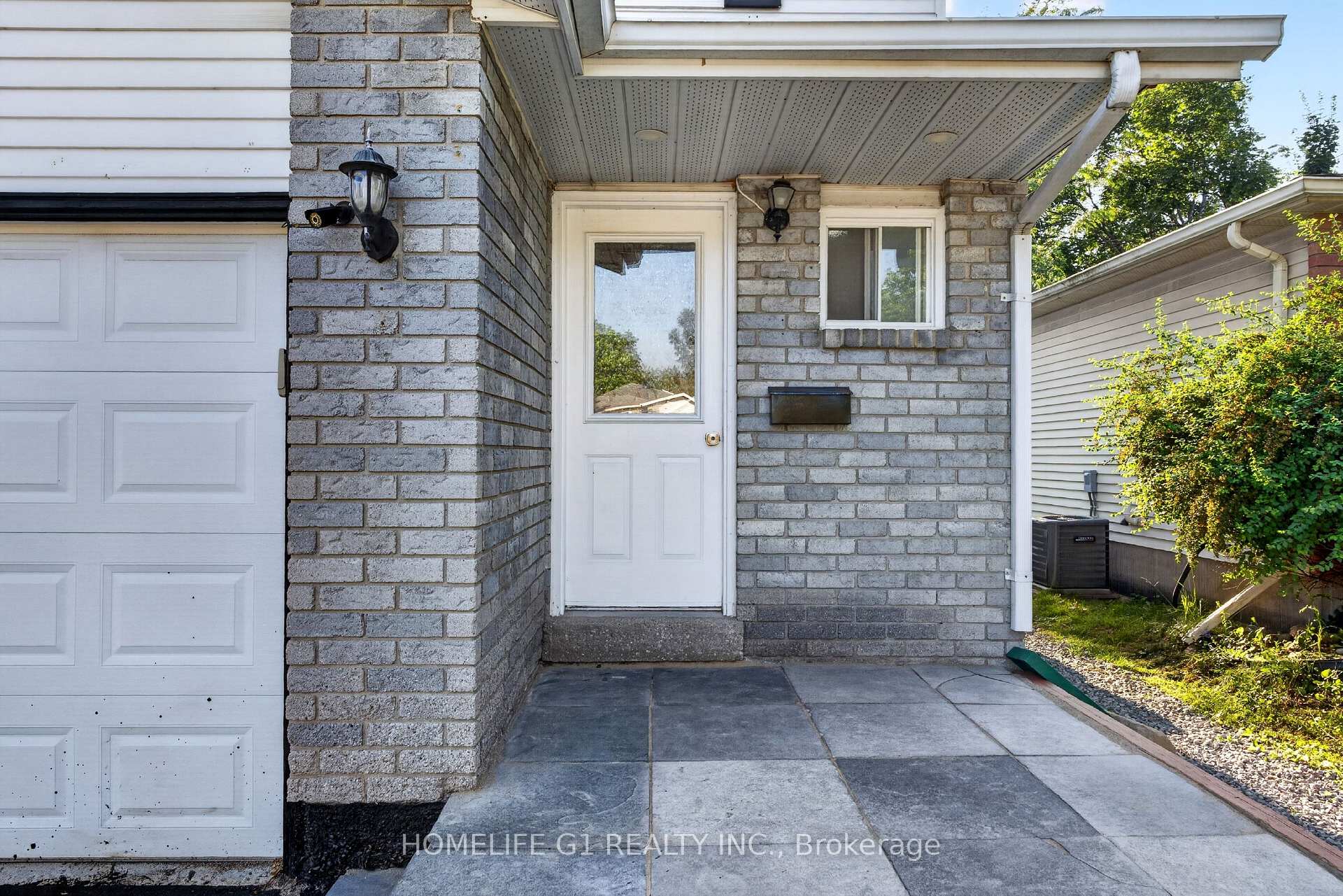 Photo 11 of 2 Fletcher Drive, Barrie, Grove East — HOMEH