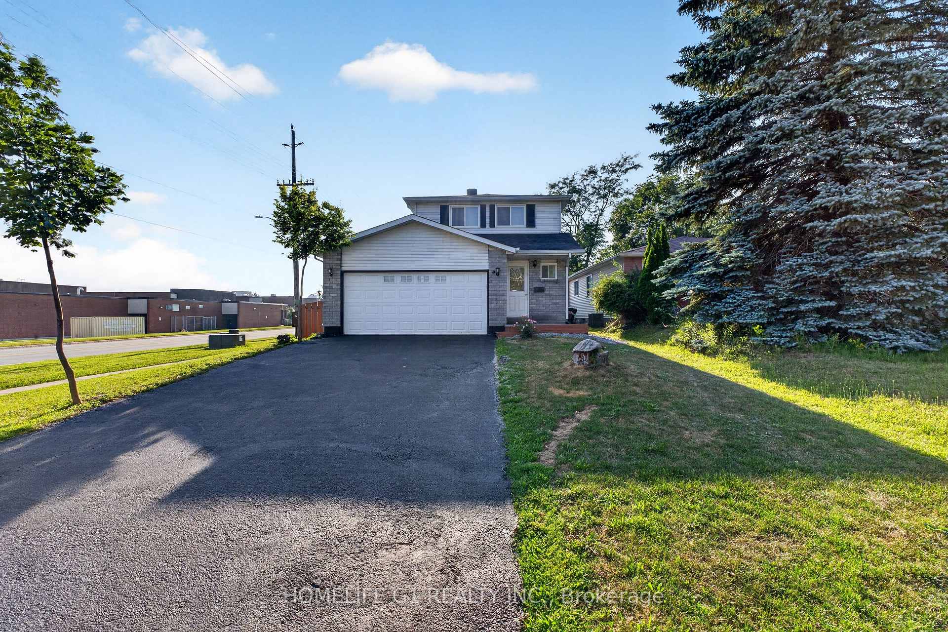Photo 12 of 2 Fletcher Drive, Barrie, Grove East — HOMEH