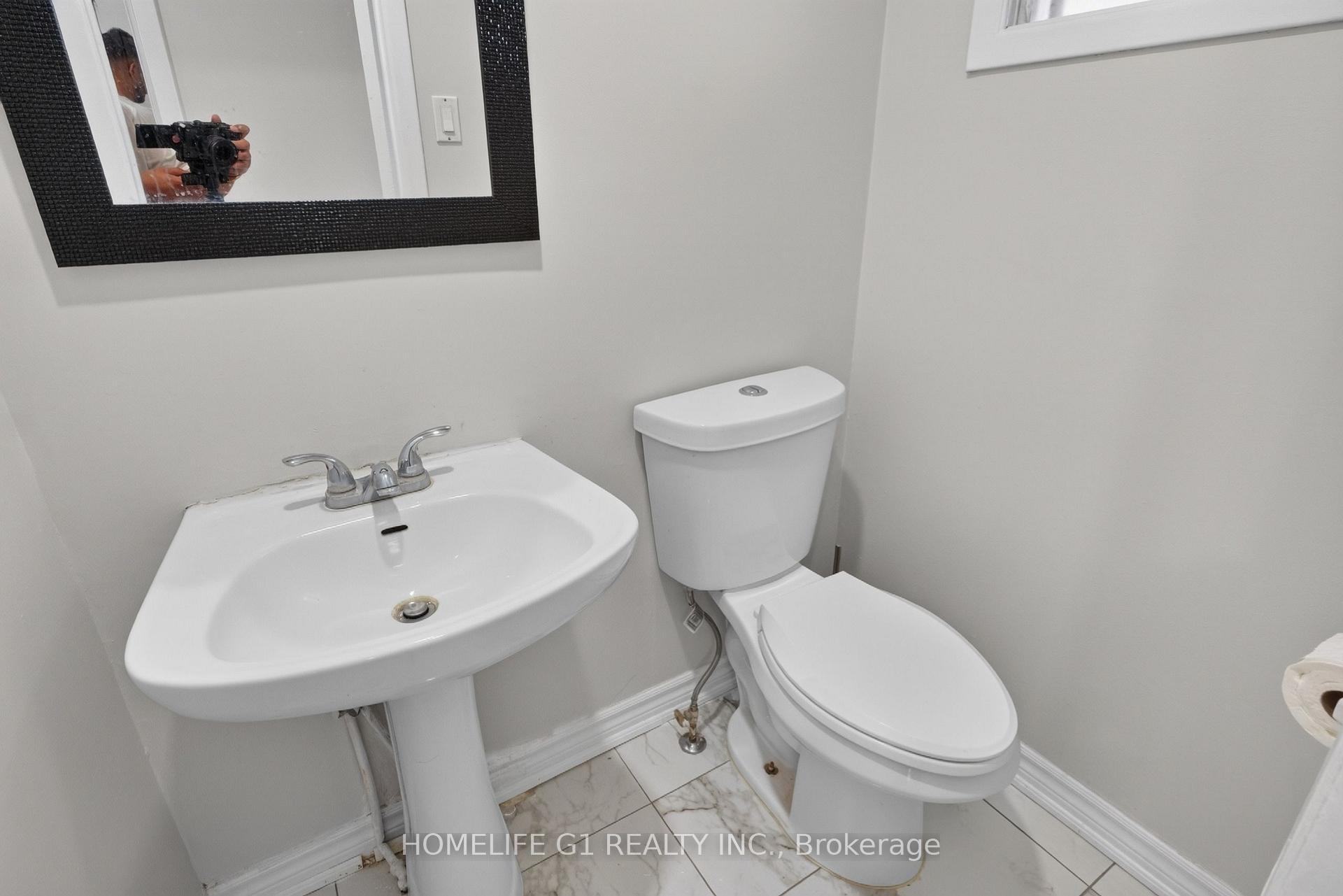 Photo 34 of 2 Fletcher Drive, Barrie, Grove East — HOMEH