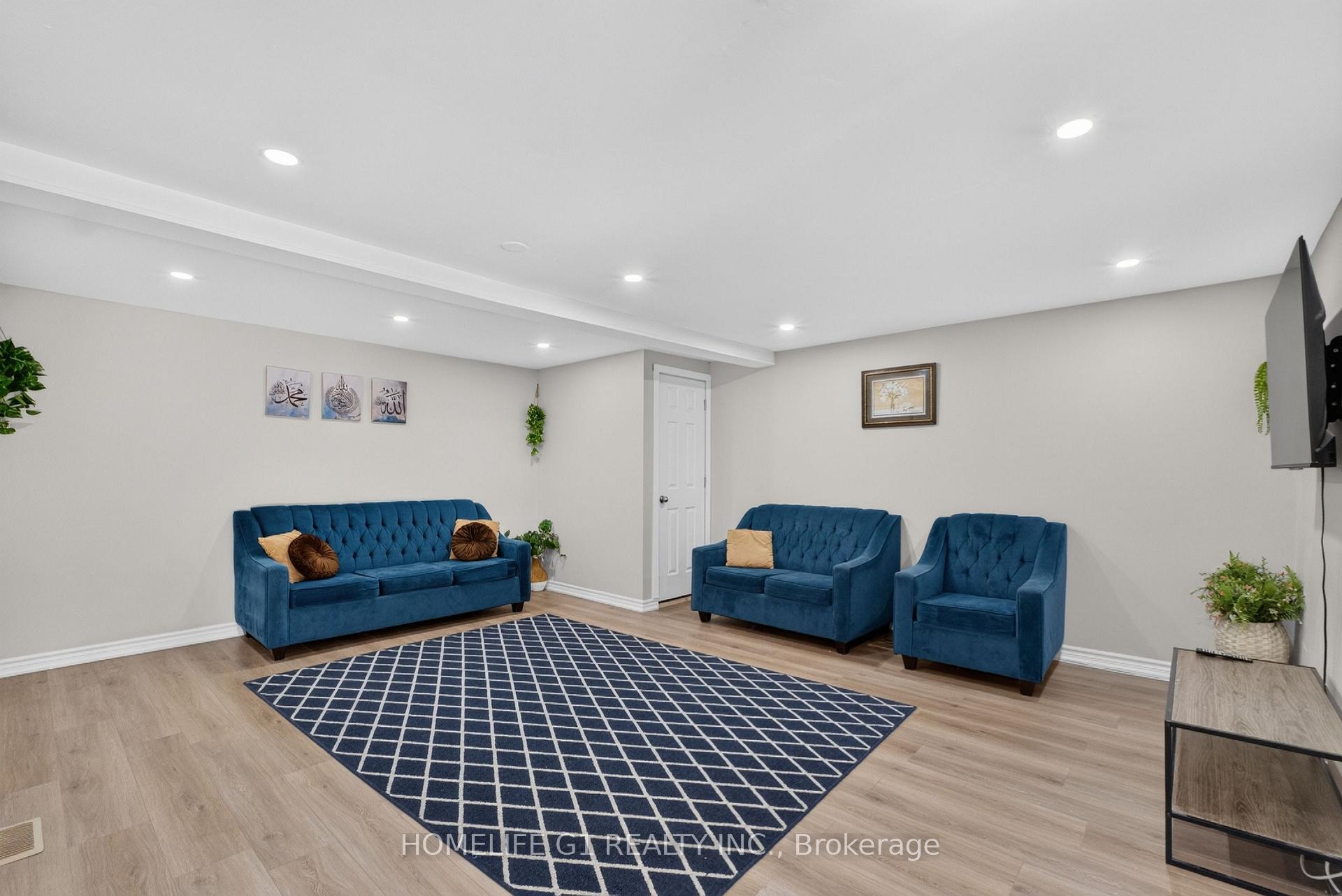 Photo 40 of 2 Fletcher Drive, Barrie, Grove East — HOMEH