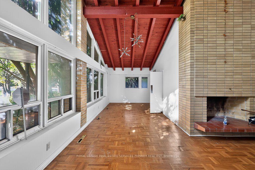 Photo 7 of 630 Bob-O-Link Road, Mississauga, Clarkson — HOMEH