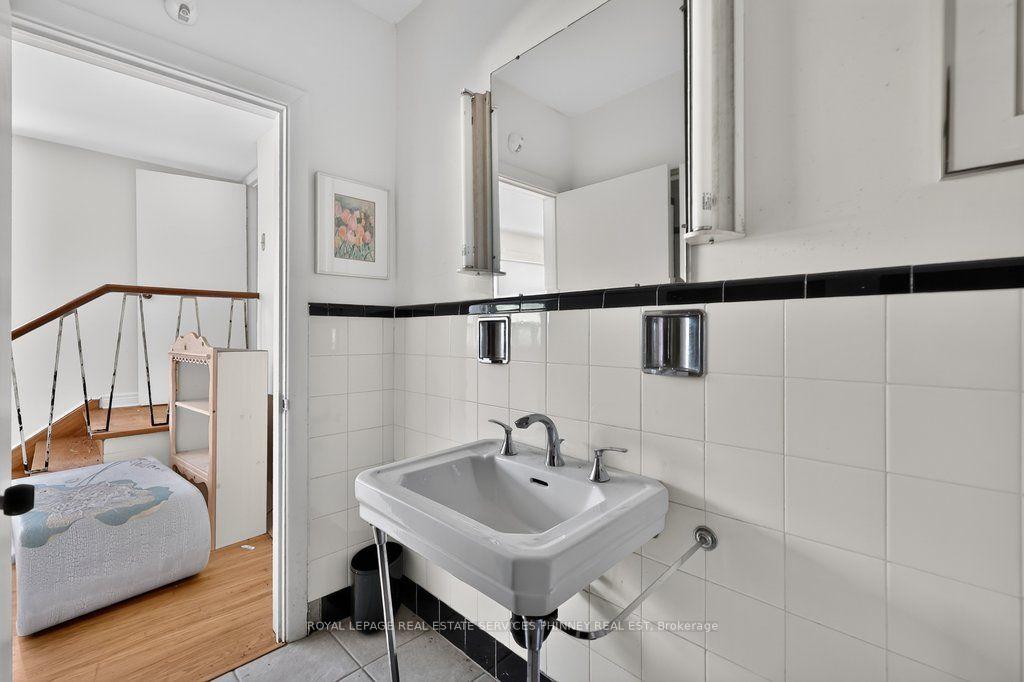 Photo 15 of 630 Bob-O-Link Road, Mississauga, Clarkson — HOMEH