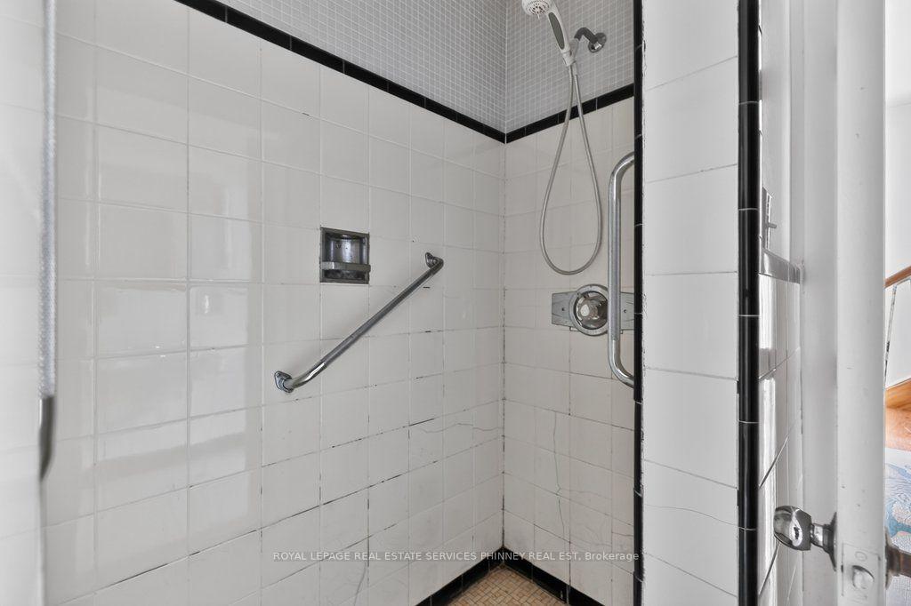 Photo 16 of 630 Bob-O-Link Road, Mississauga, Clarkson — HOMEH
