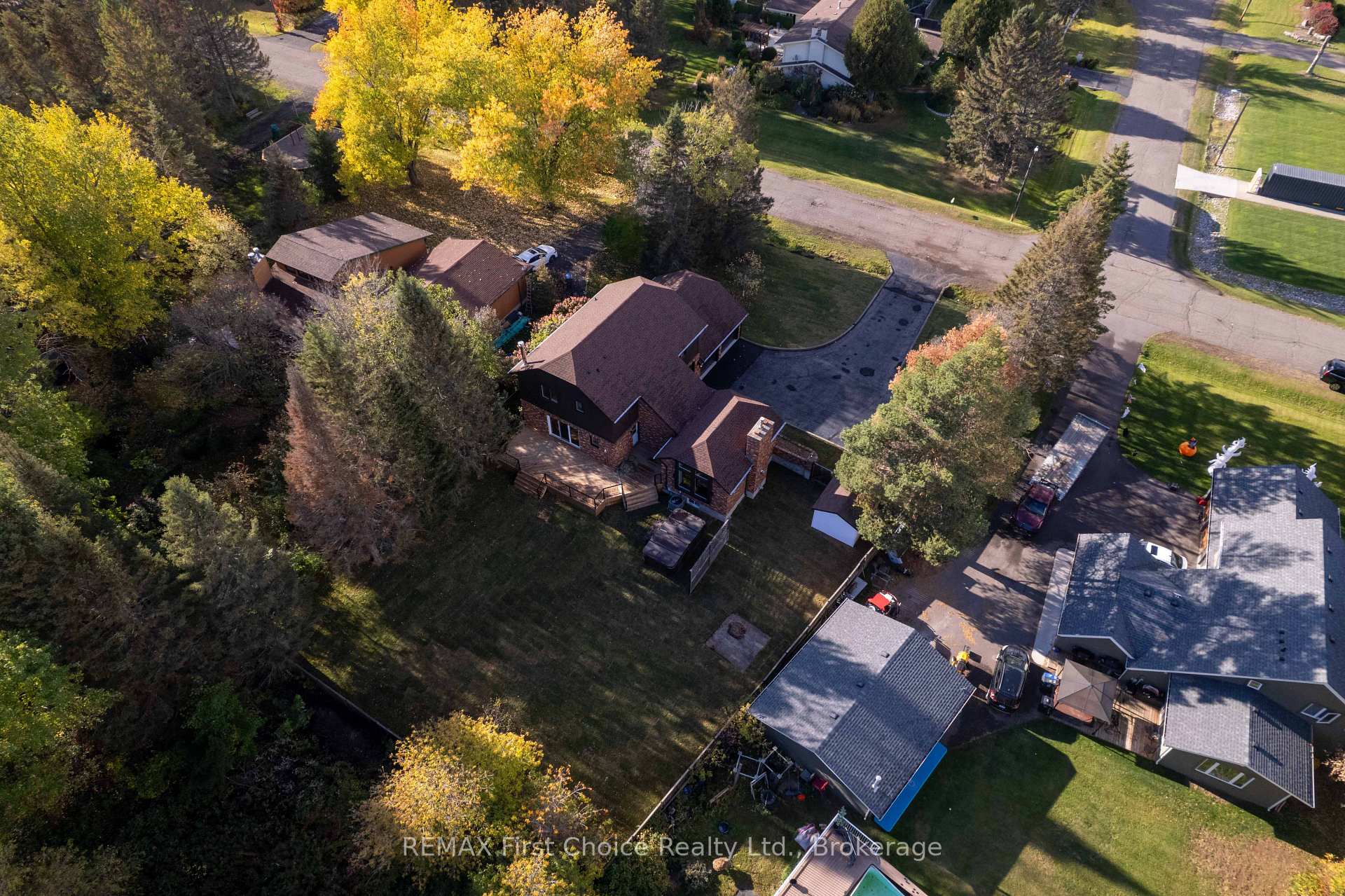 Photo 7 of 2110 Whitegates Drive, Thunder Bay, Rosslyn Road — HOMEH