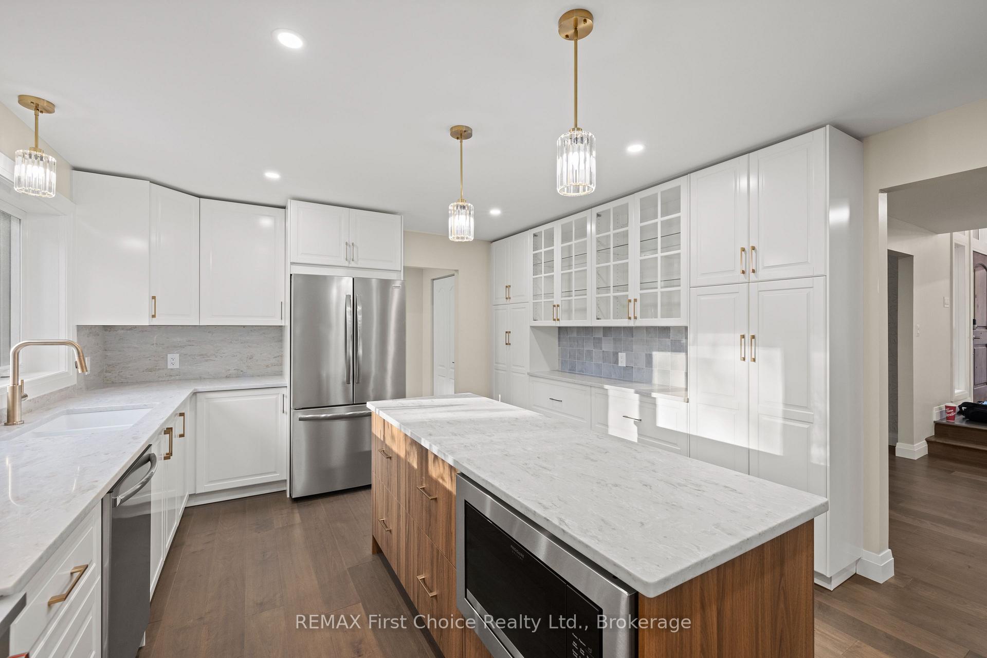 Photo 13 of 2110 Whitegates Drive, Thunder Bay, Rosslyn Road — HOMEH