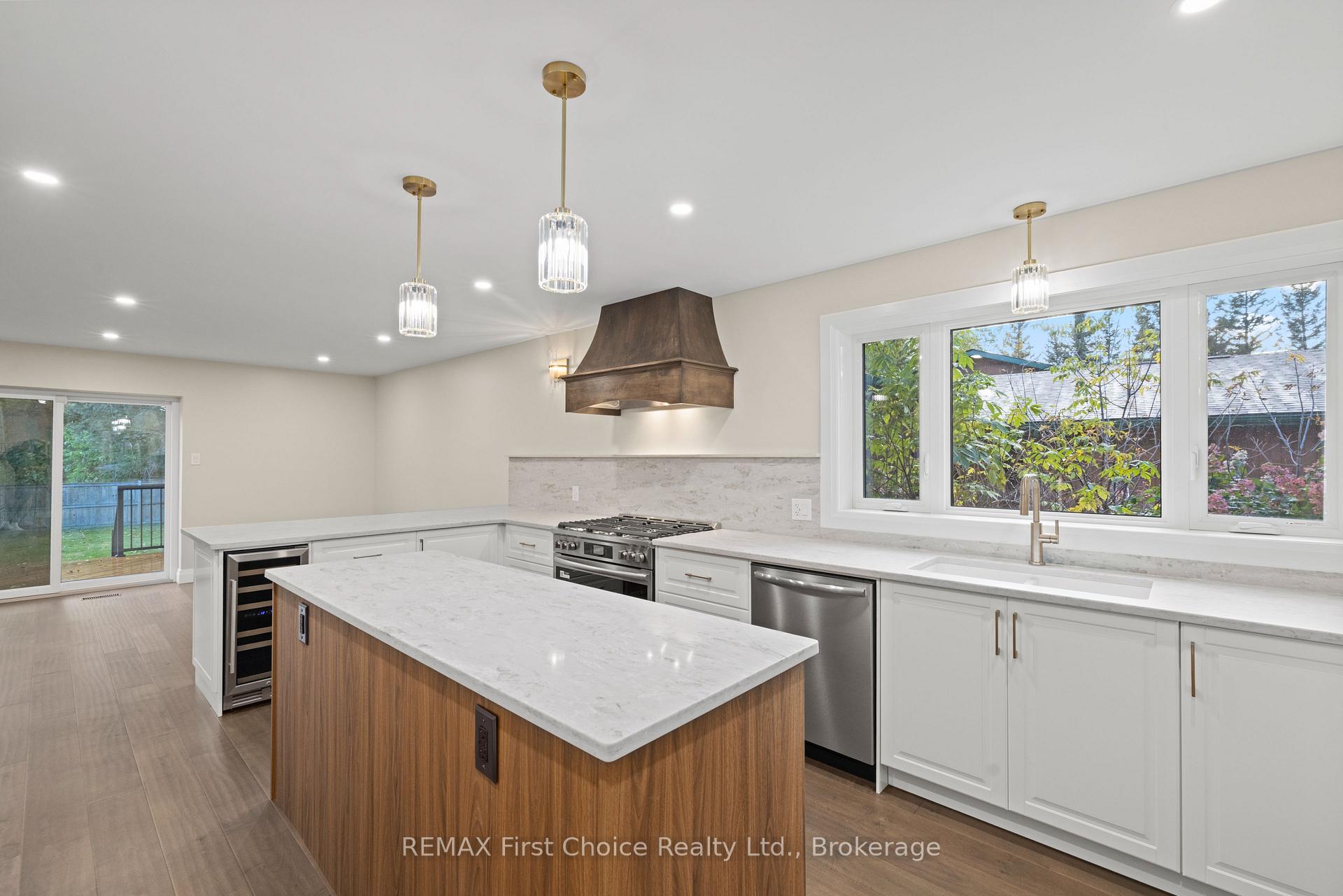 Photo 16 of 2110 Whitegates Drive, Thunder Bay, Rosslyn Road — HOMEH