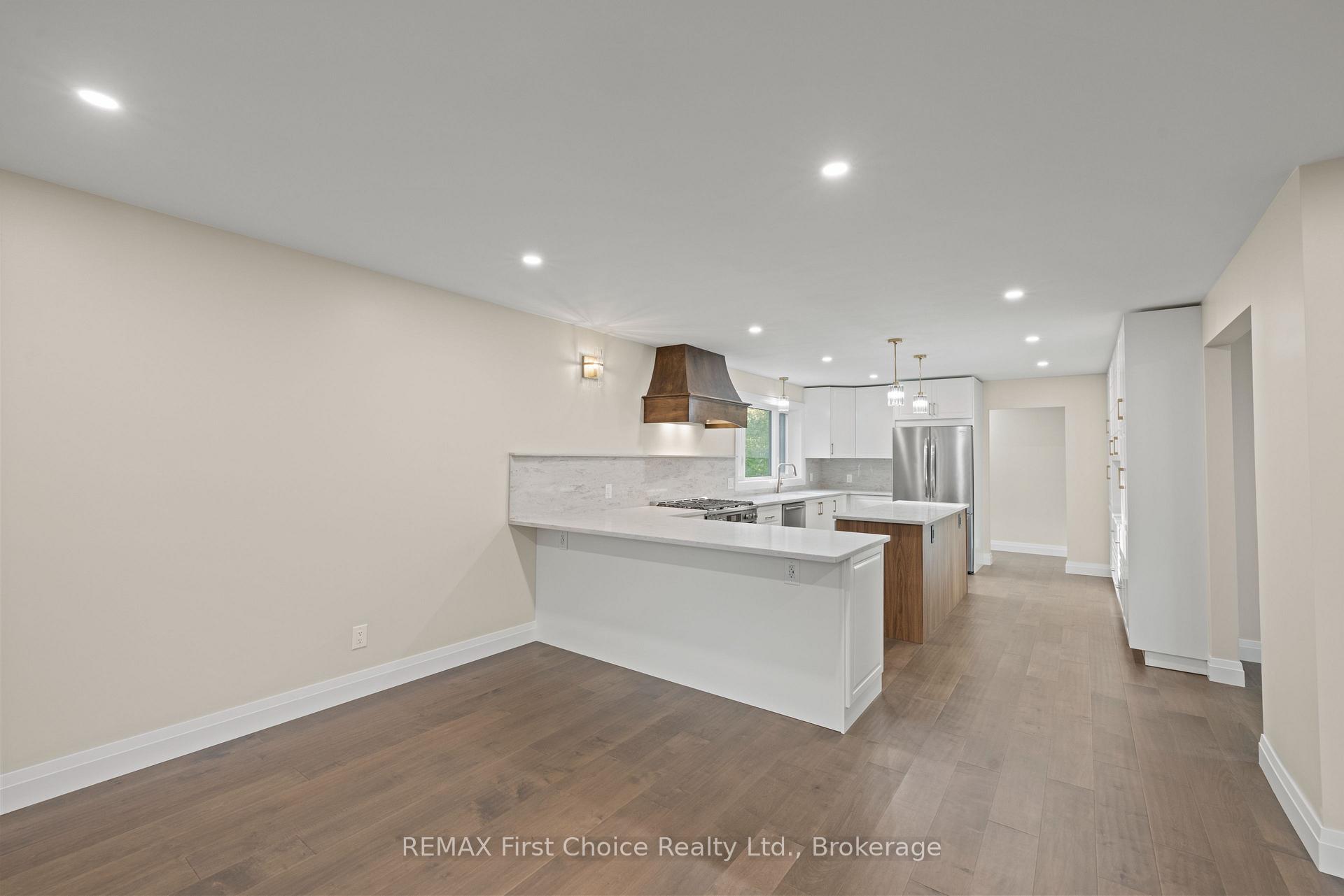 Photo 17 of 2110 Whitegates Drive, Thunder Bay, Rosslyn Road — HOMEH