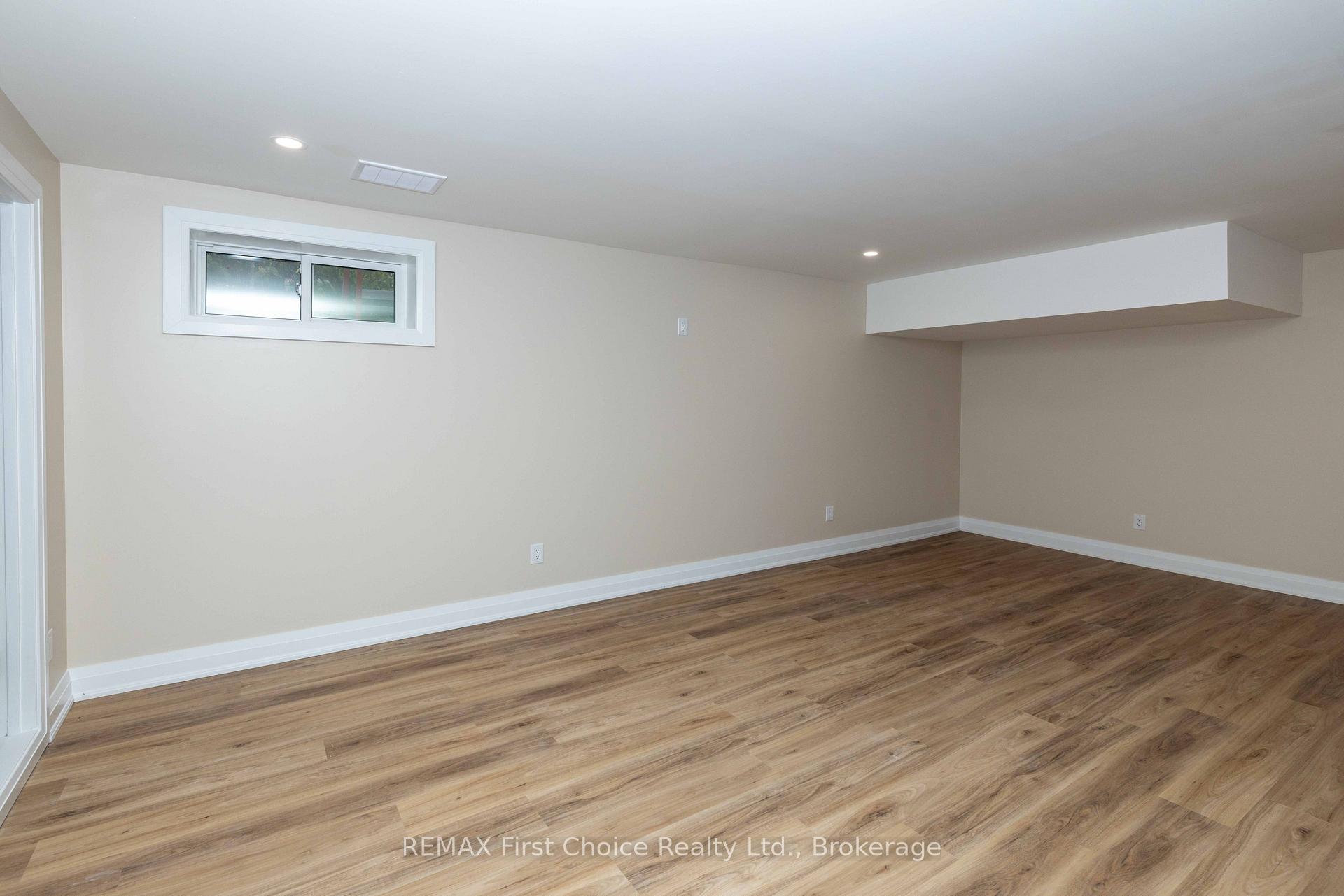 Photo 33 of 2110 Whitegates Drive, Thunder Bay, Rosslyn Road — HOMEH