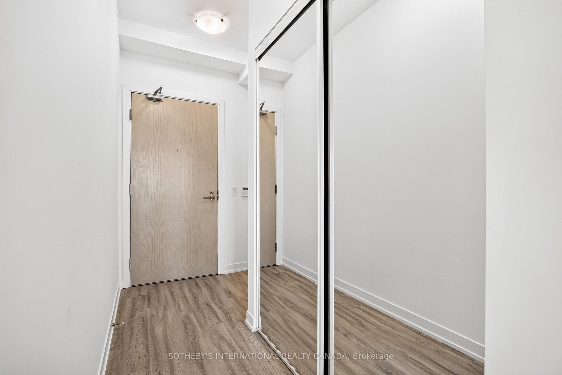 Photo 4 of Unit 6605, 55 Cooper Street, Toronto, Waterfront Communities — HOMEH