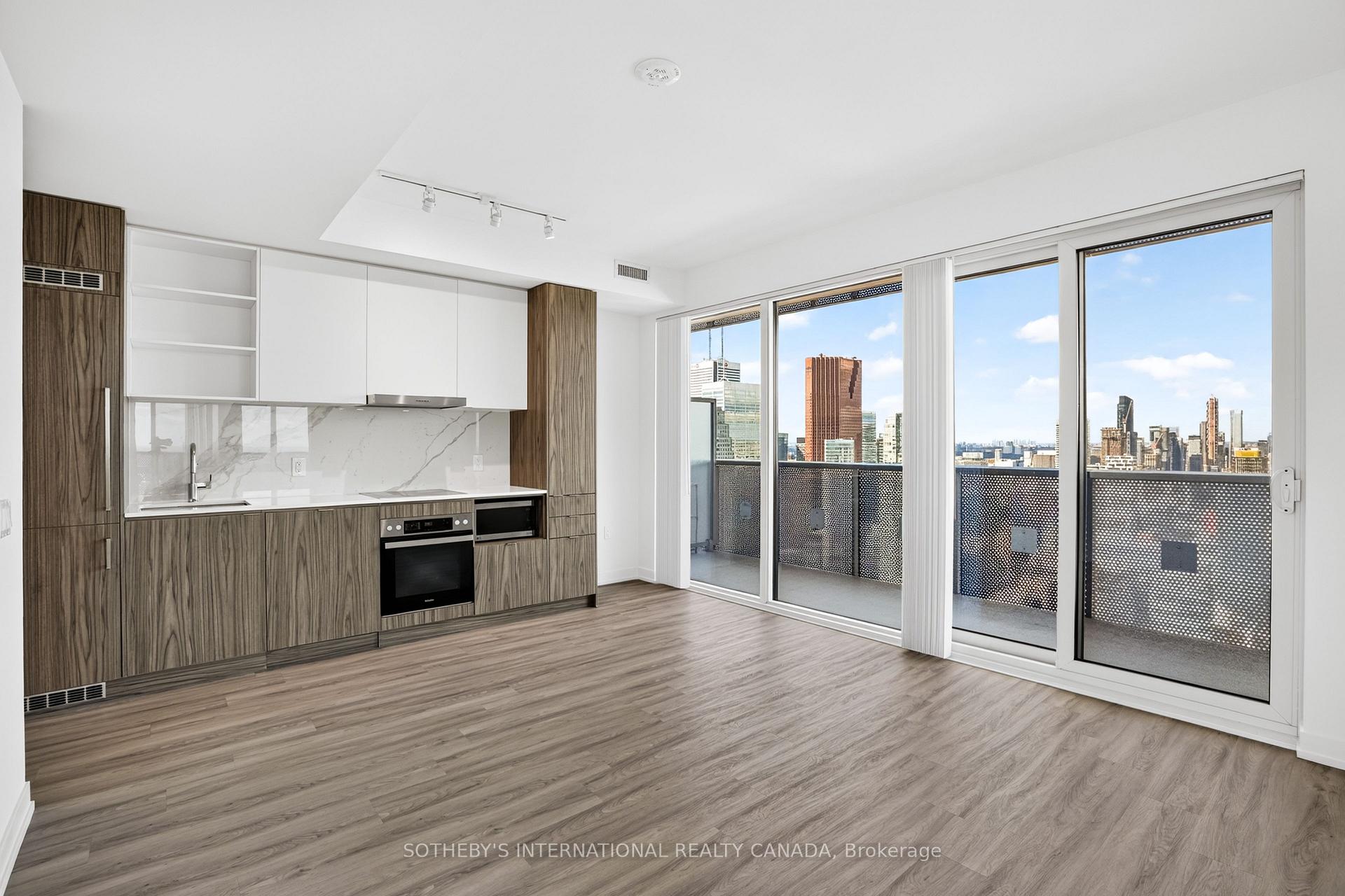 Photo 8 of Unit 6605, 55 Cooper Street, Toronto, Waterfront Communities — HOMEH