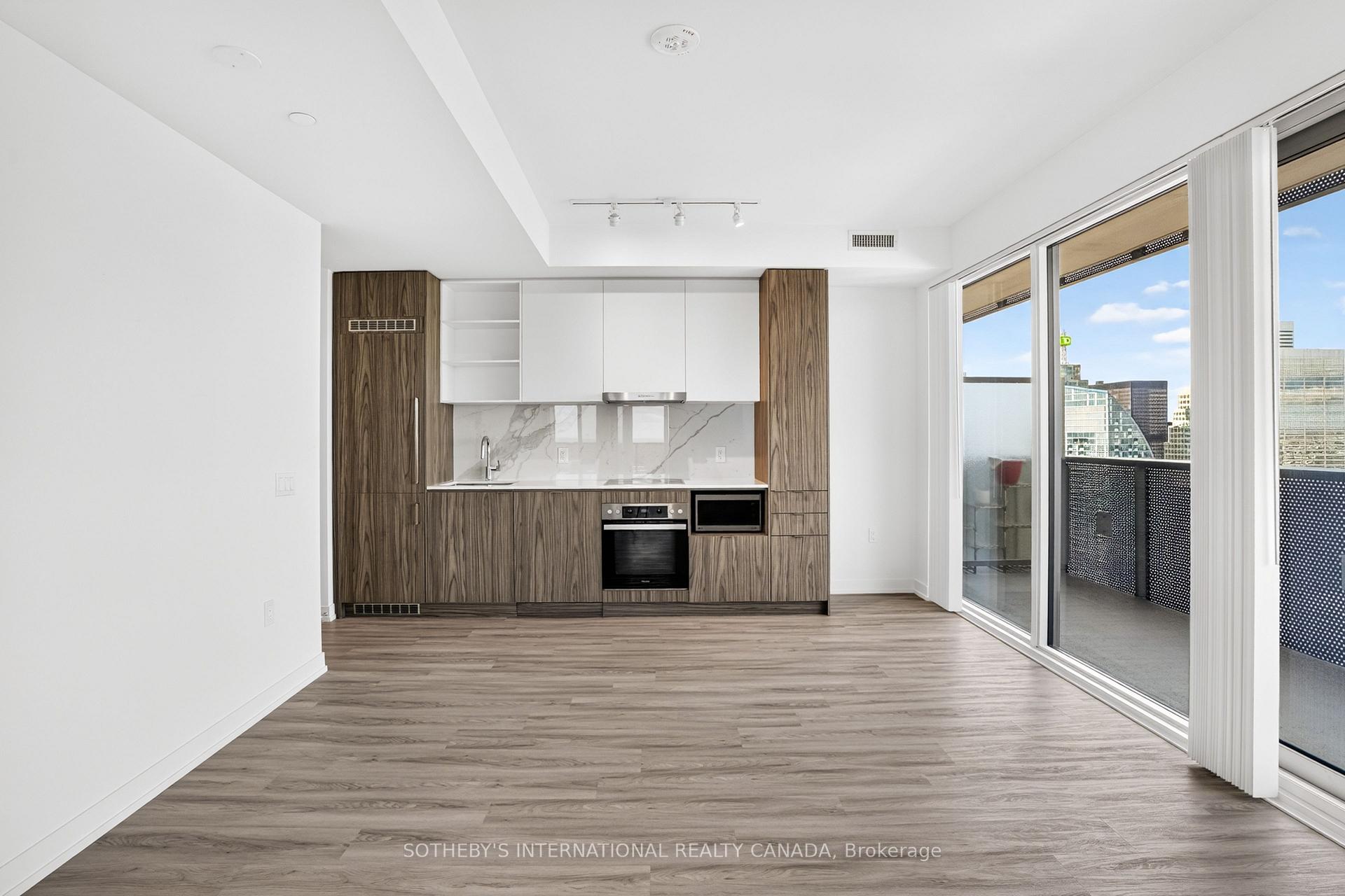 Photo 9 of Unit 6605, 55 Cooper Street, Toronto, Waterfront Communities — HOMEH