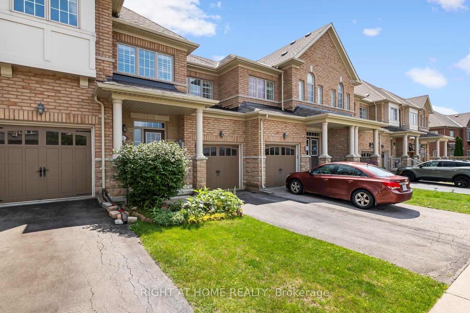 Photo 2 of 41 Coastline Drive, Brampton, Bram West — HOMEH