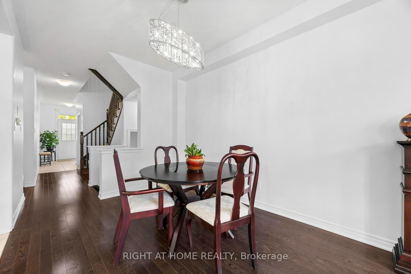 Photo 8 of 41 Coastline Drive, Brampton, Bram West — HOMEH