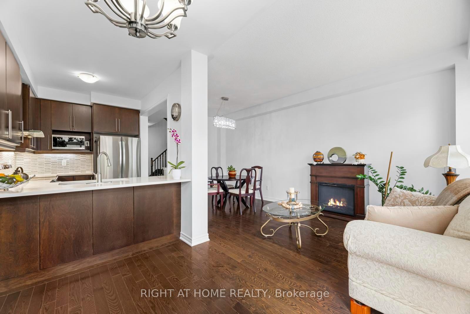 Photo 14 of 41 Coastline Drive, Brampton, Bram West — HOMEH