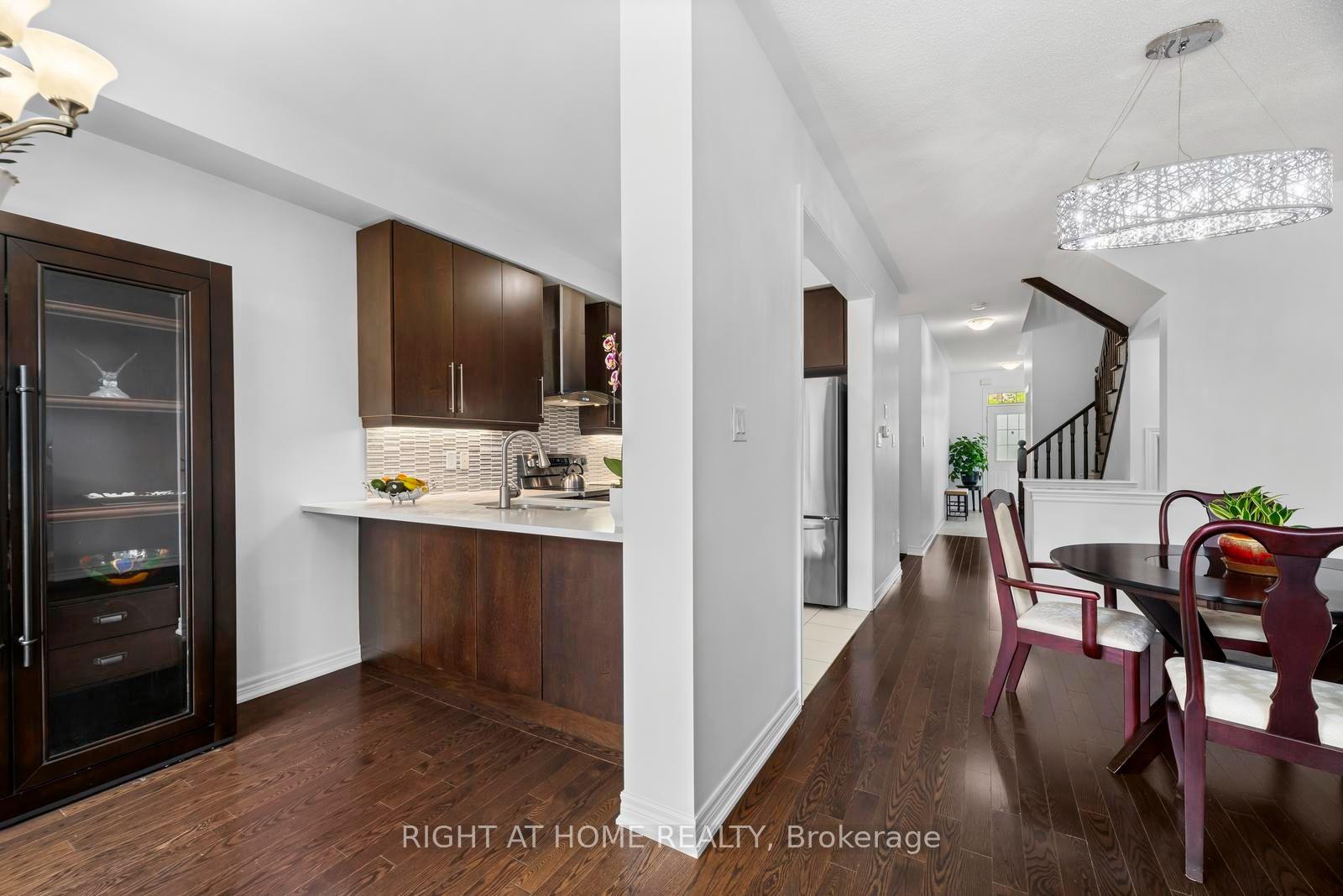 Photo 18 of 41 Coastline Drive, Brampton, Bram West — HOMEH