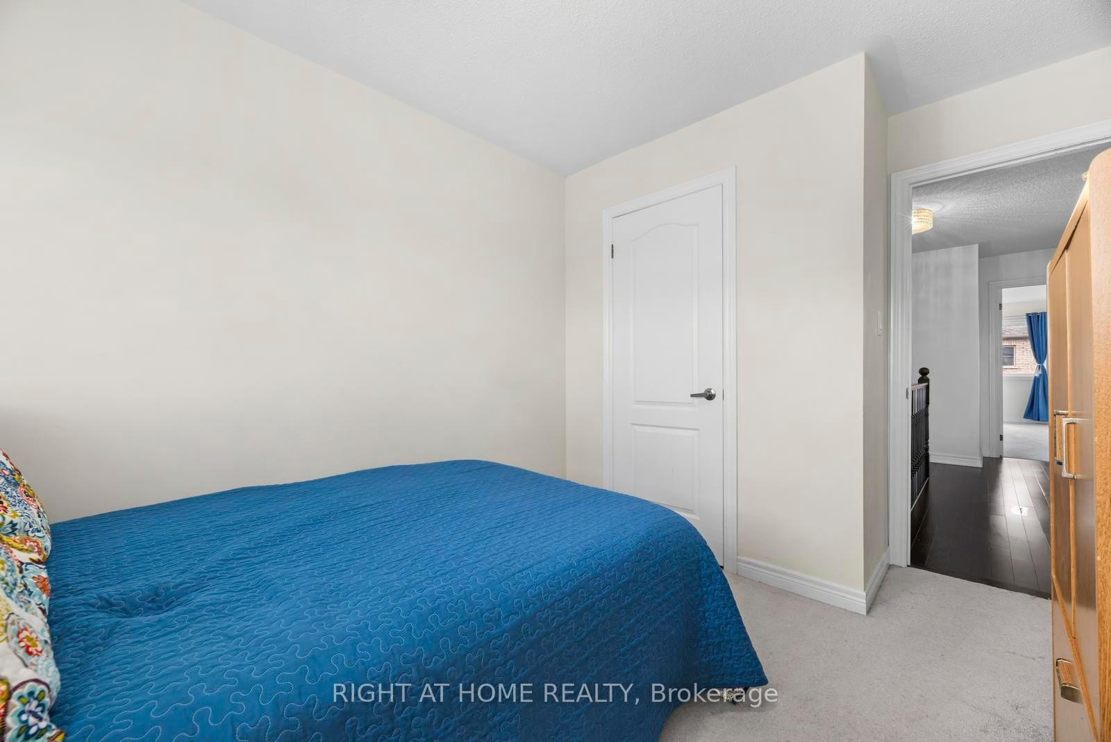 Photo 27 of 41 Coastline Drive, Brampton, Bram West — HOMEH