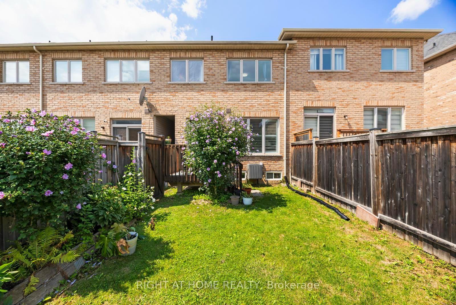 Photo 38 of 41 Coastline Drive, Brampton, Bram West — HOMEH