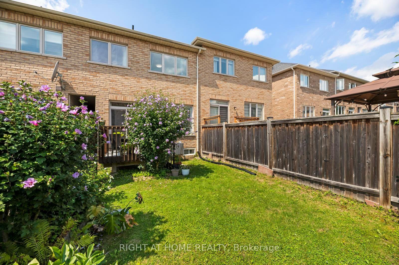 Photo 39 of 41 Coastline Drive, Brampton, Bram West — HOMEH