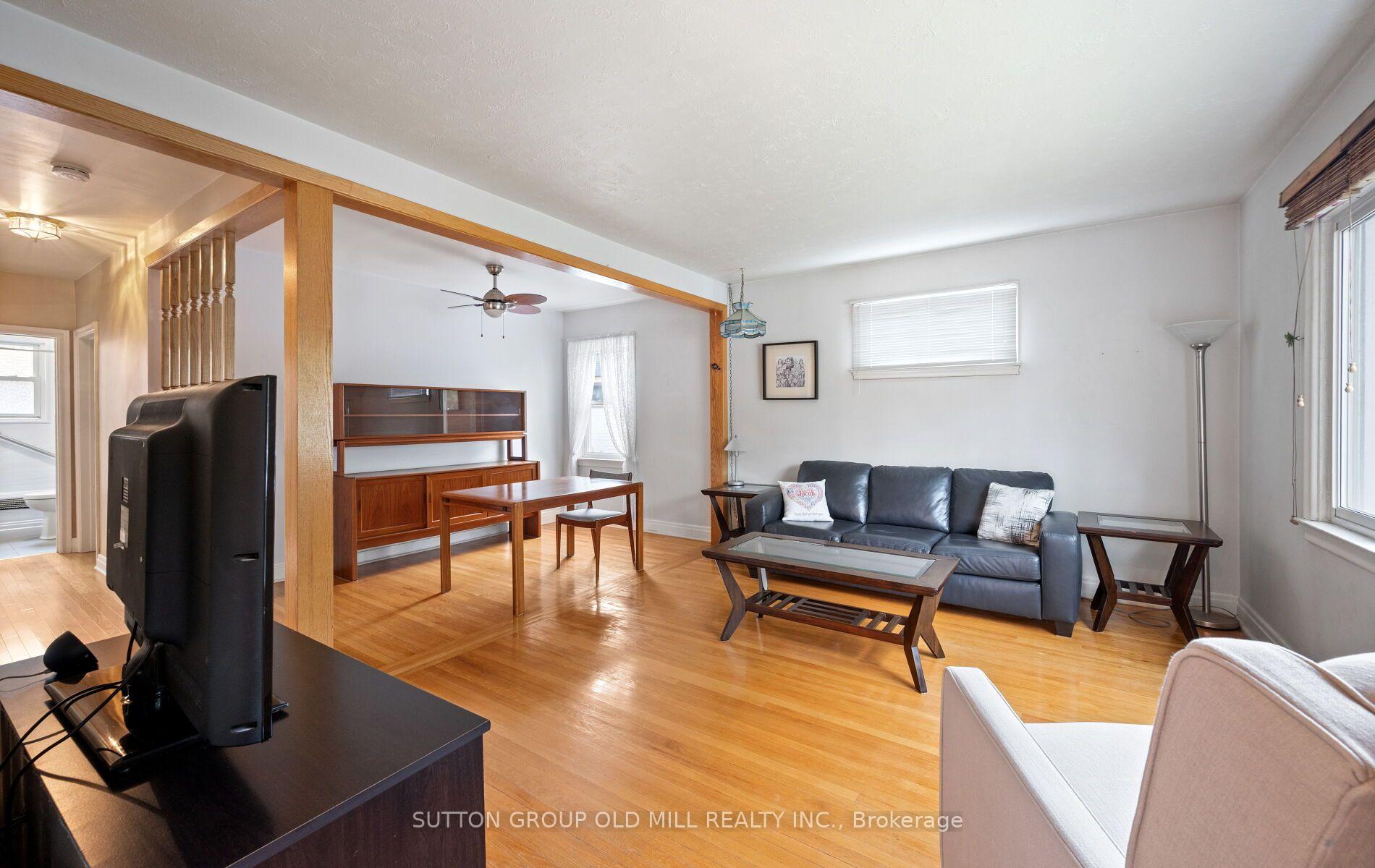 Photo 6 of 63 Westhead Road, Etobicoke, Alderwood — HOMEH