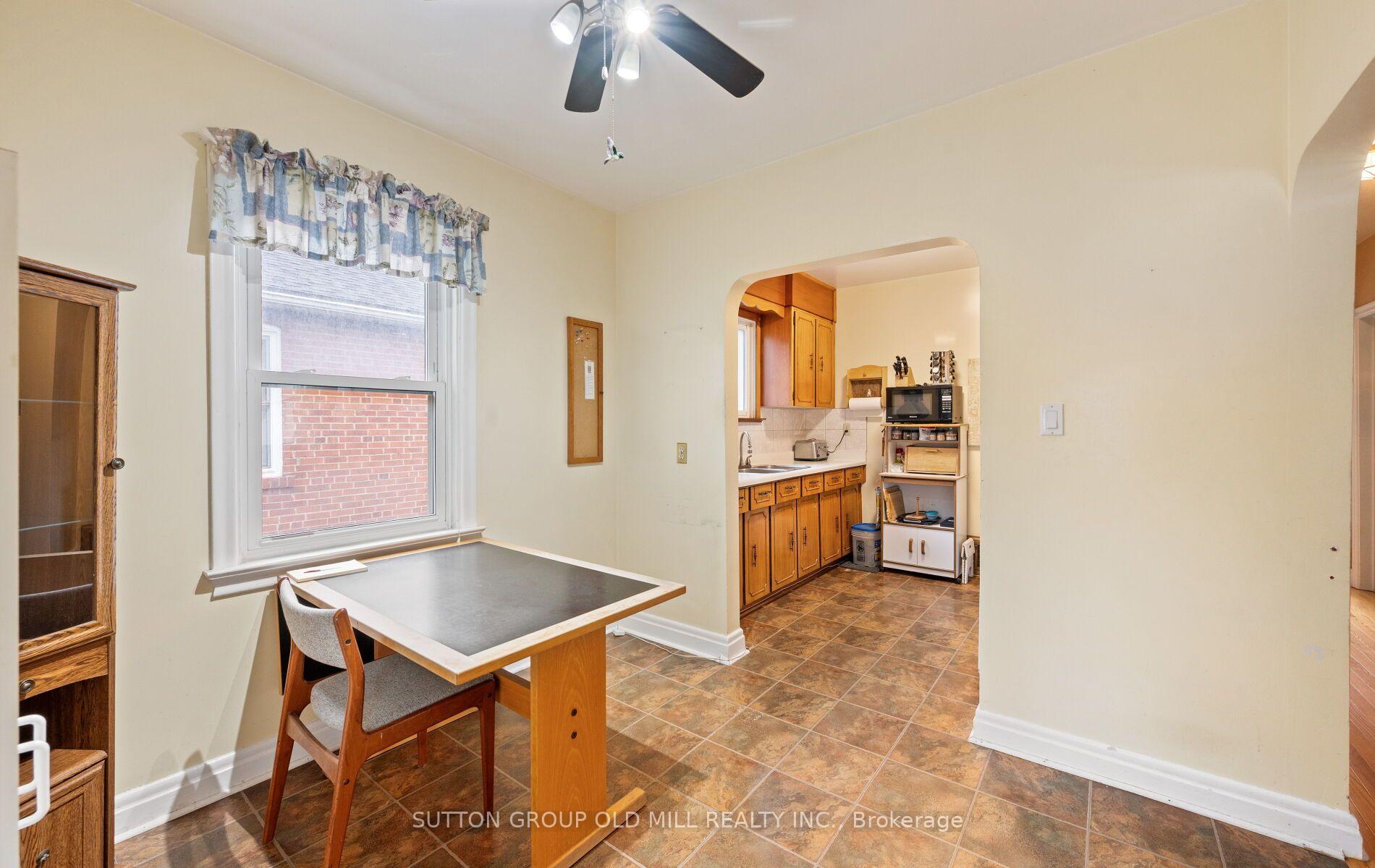 Photo 14 of 63 Westhead Road, Etobicoke, Alderwood — HOMEH