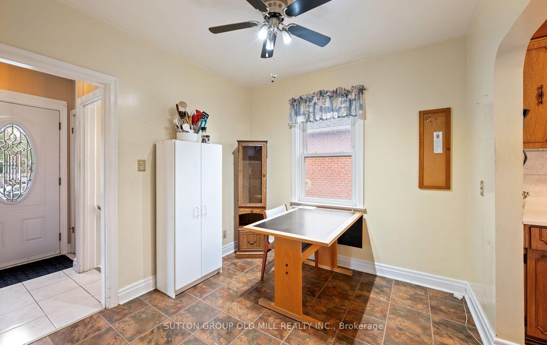Photo 15 of 63 Westhead Road, Etobicoke, Alderwood — HOMEH