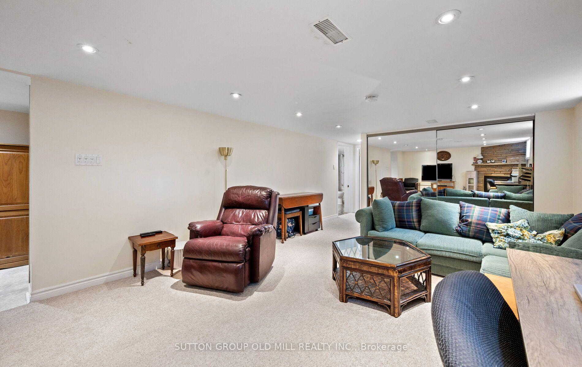 Photo 31 of 63 Westhead Road, Etobicoke, Alderwood — HOMEH