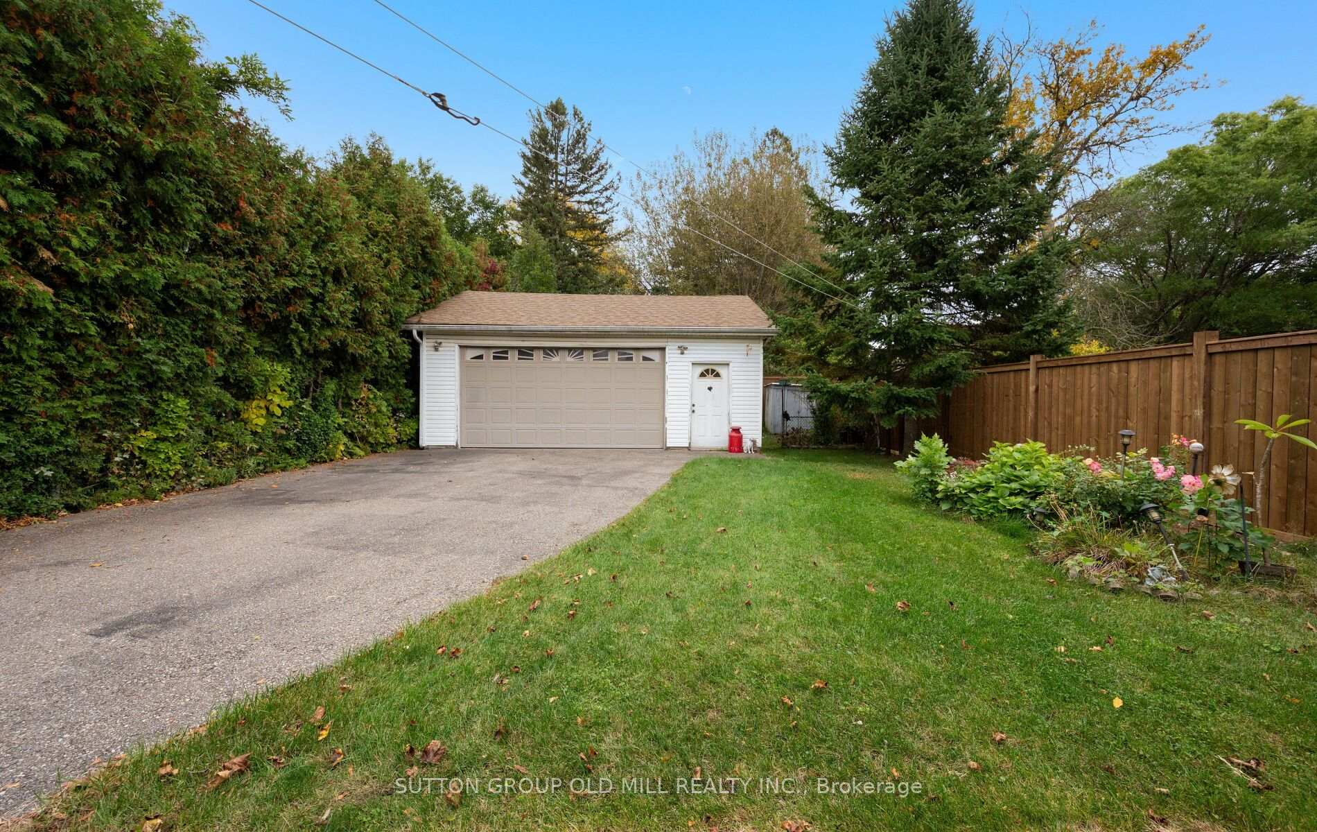Photo 40 of 63 Westhead Road, Etobicoke, Alderwood — HOMEH
