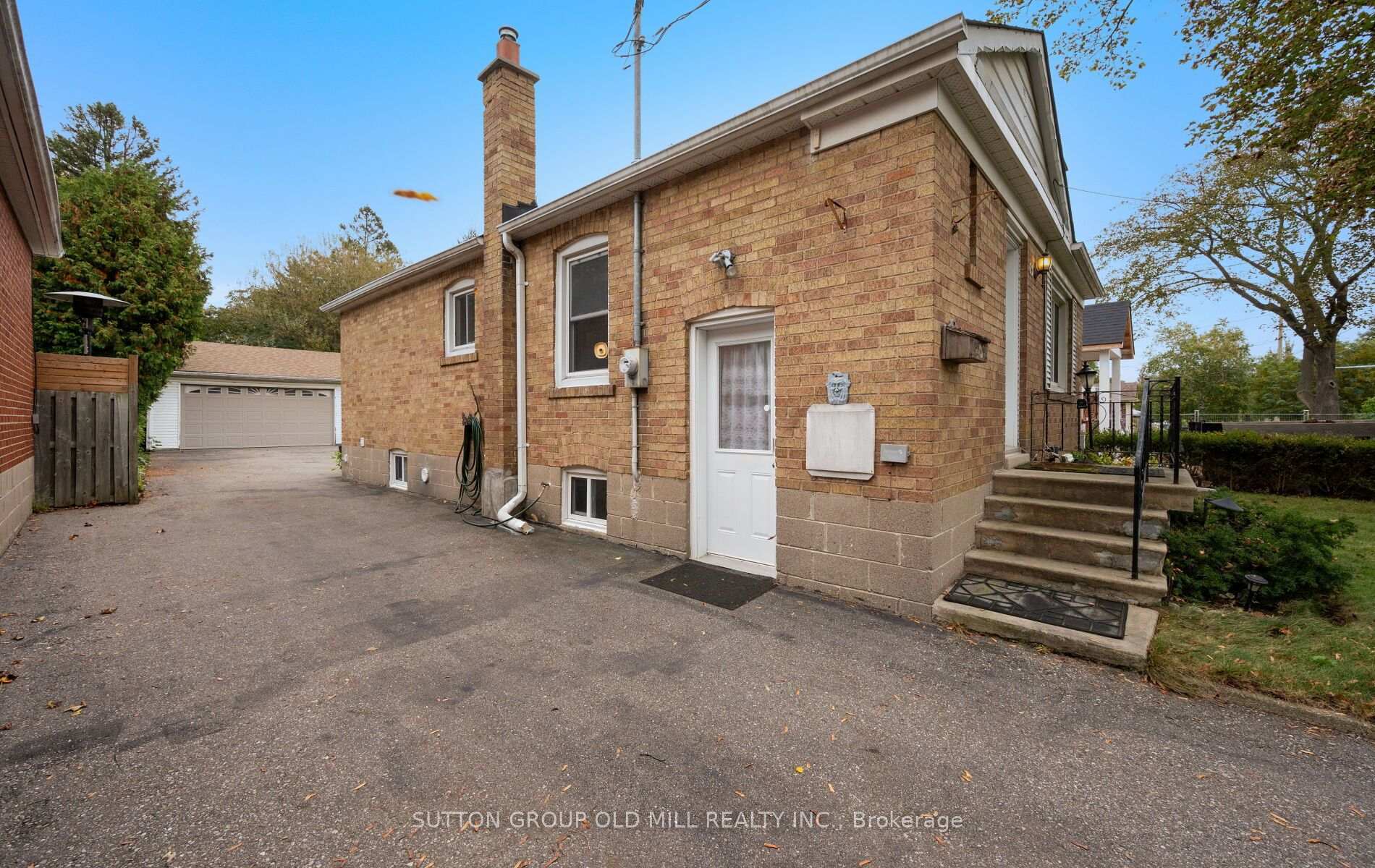 Photo 43 of 63 Westhead Road, Etobicoke, Alderwood — HOMEH