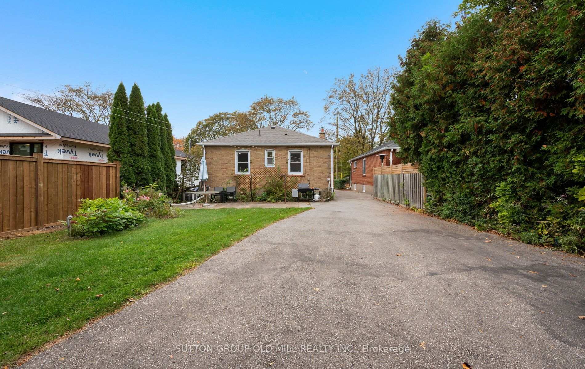 Photo 45 of 63 Westhead Road, Etobicoke, Alderwood — HOMEH