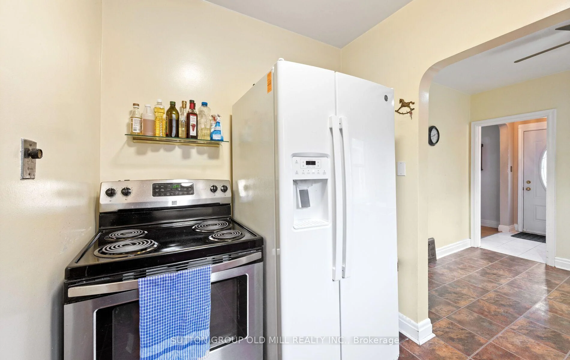 Photo 27 of 63 Westhead Road, Etobicoke, Alderwood — HOMEH