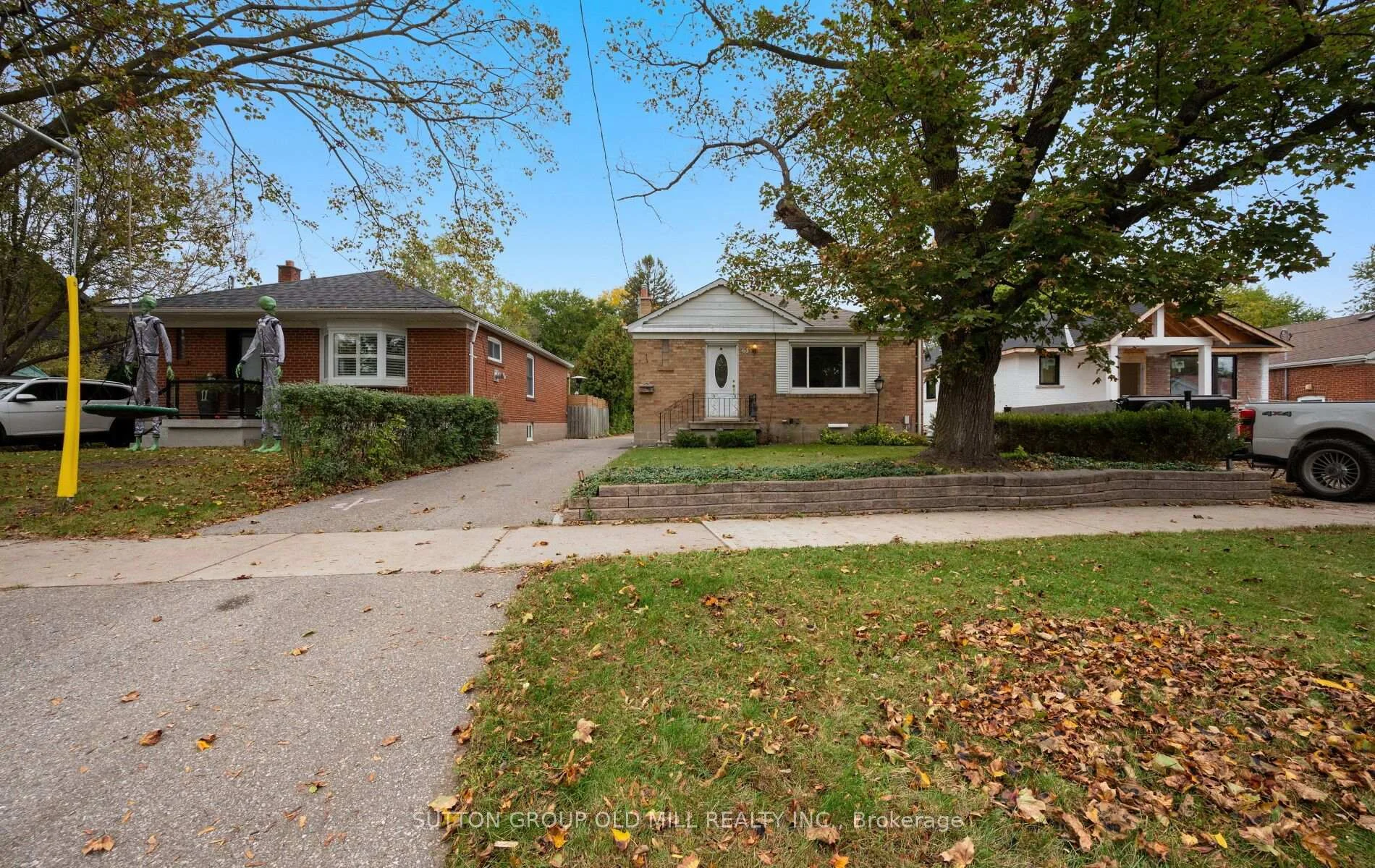 Photo 46 of 63 Westhead Road, Etobicoke, Alderwood — HOMEH