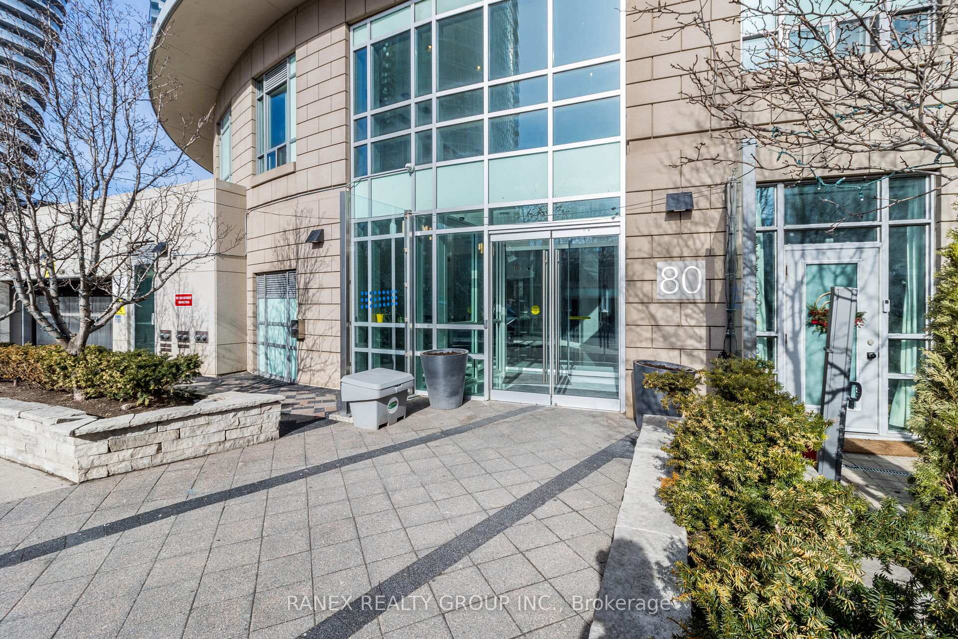 Photo 2 of Unit 3409, 80 Absolute Avenue, Mississauga, City Centre — HOMEH