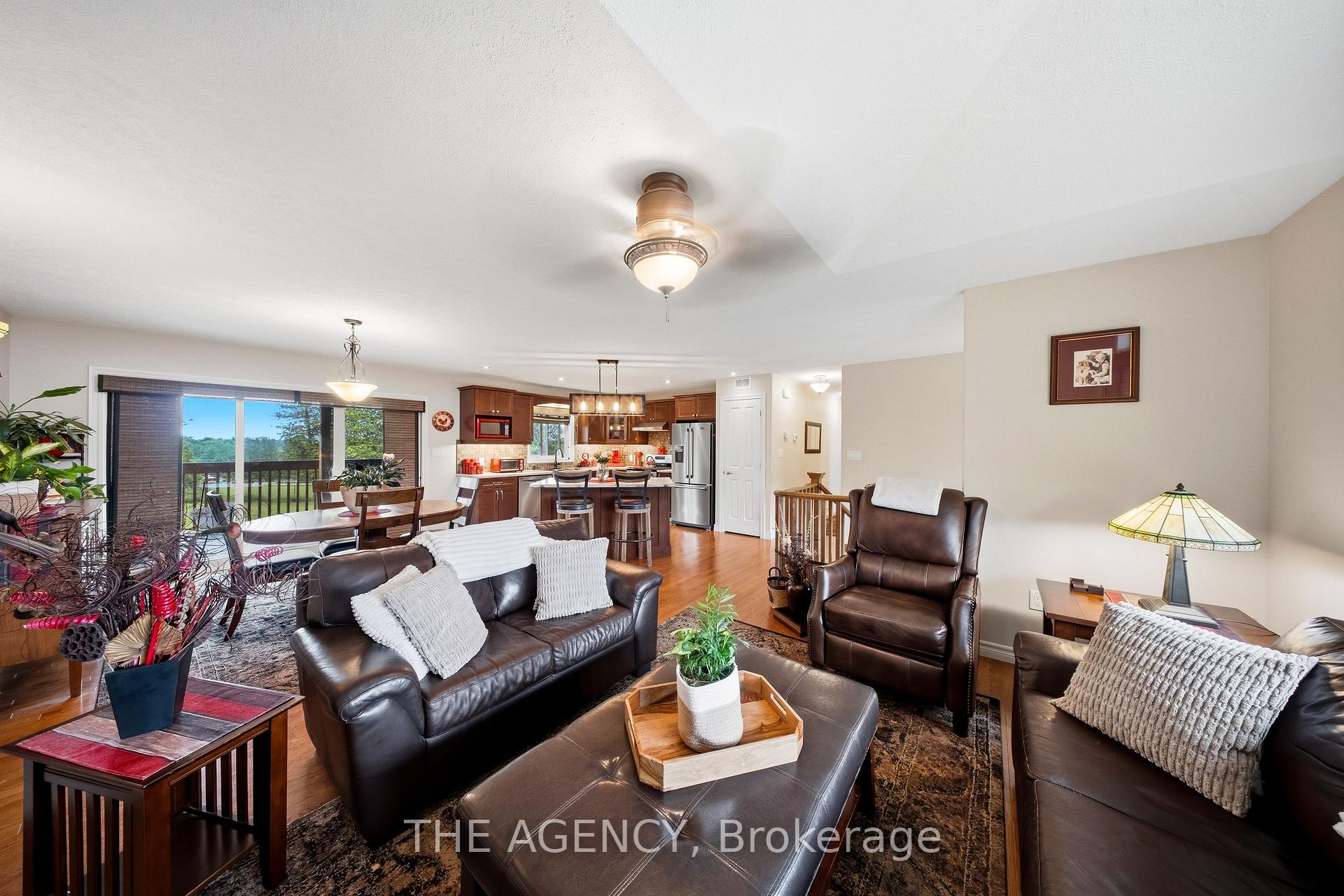 Photo 16 of 206 Meredith Way, Chatsworth — HOMEH