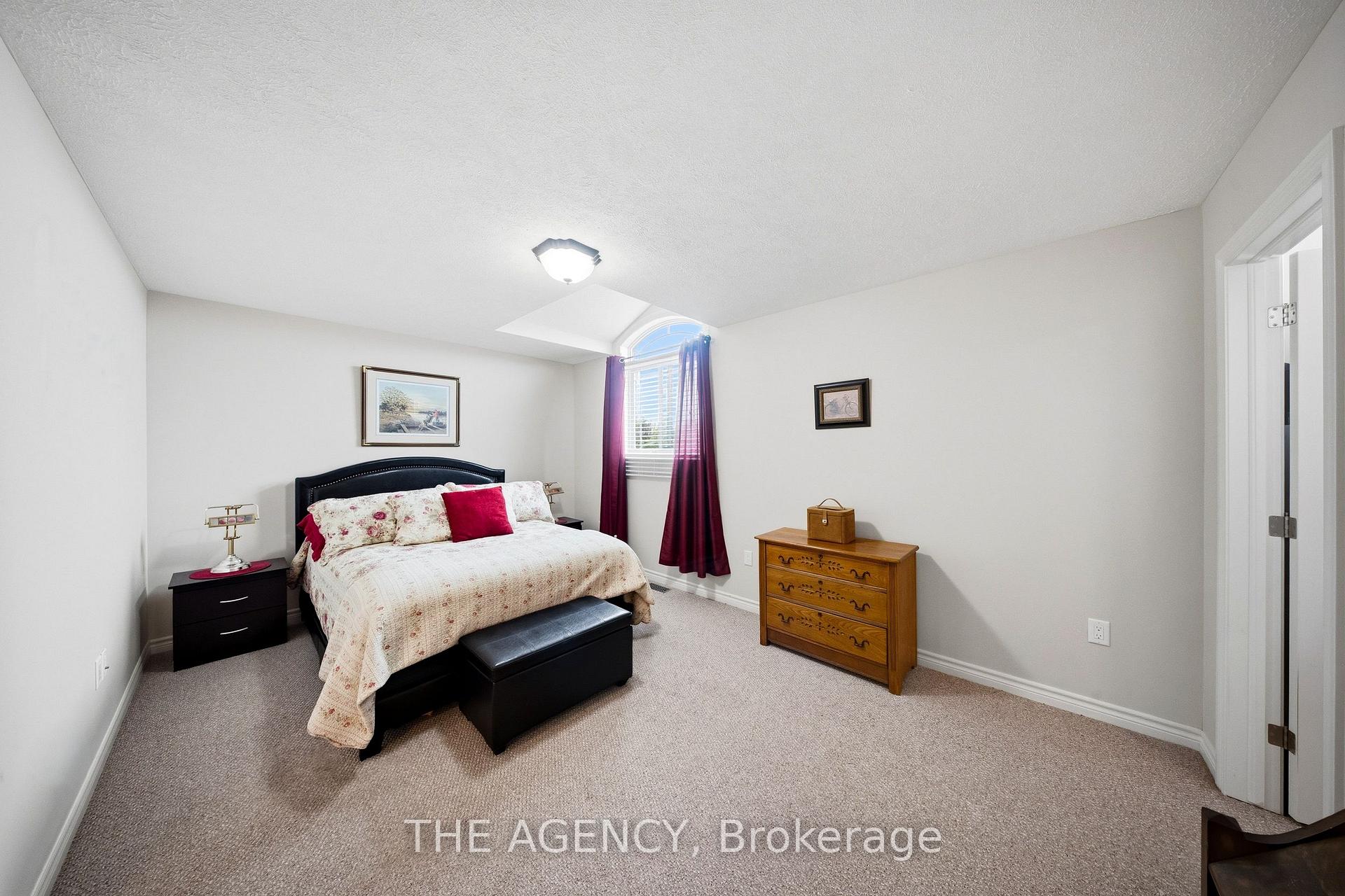 Photo 18 of 206 Meredith Way, Chatsworth — HOMEH