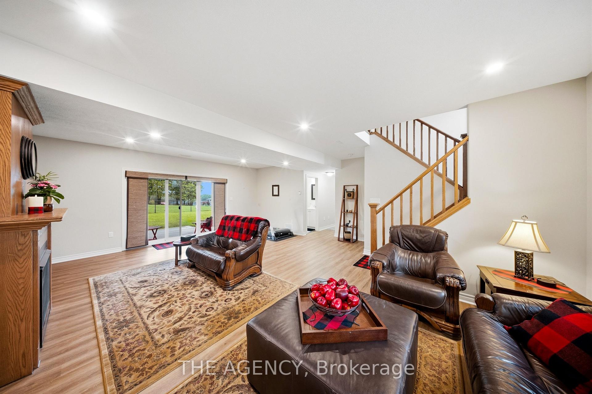 Photo 27 of 206 Meredith Way, Chatsworth — HOMEH