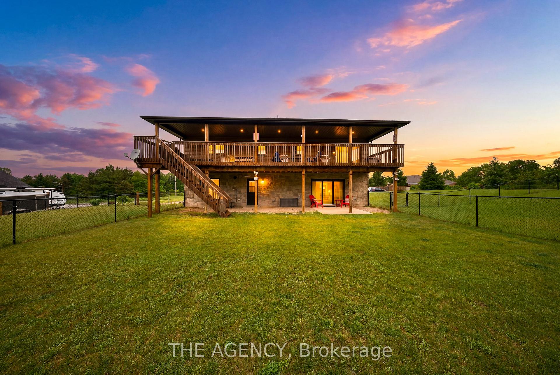 Photo 36 of 206 Meredith Way, Chatsworth — HOMEH