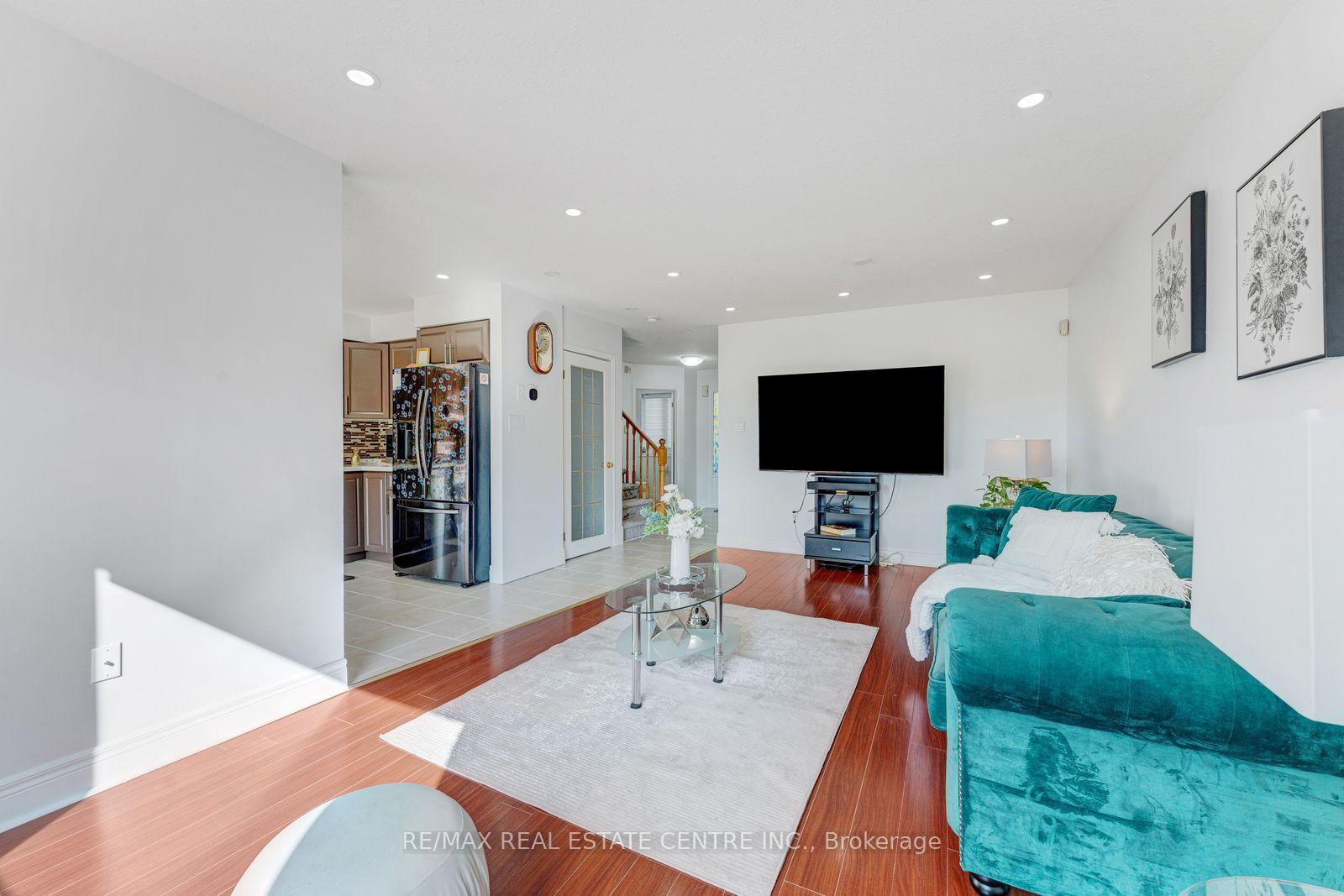 Photo 13 of 52 Crawford Crescent, Cambridge, Fiddlesticks — HOMEH