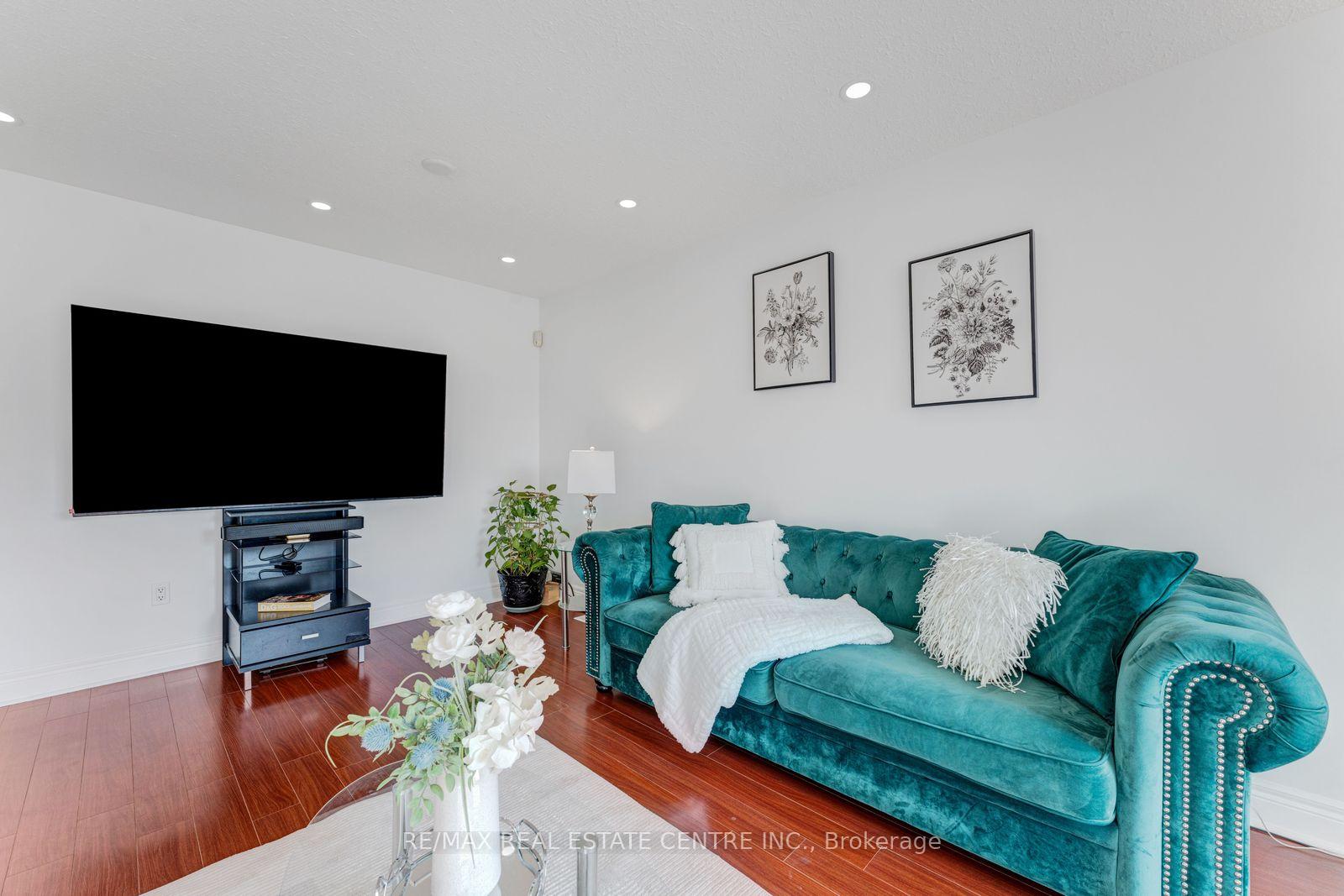 Photo 45 of 52 Crawford Crescent, Cambridge, Fiddlesticks — HOMEH